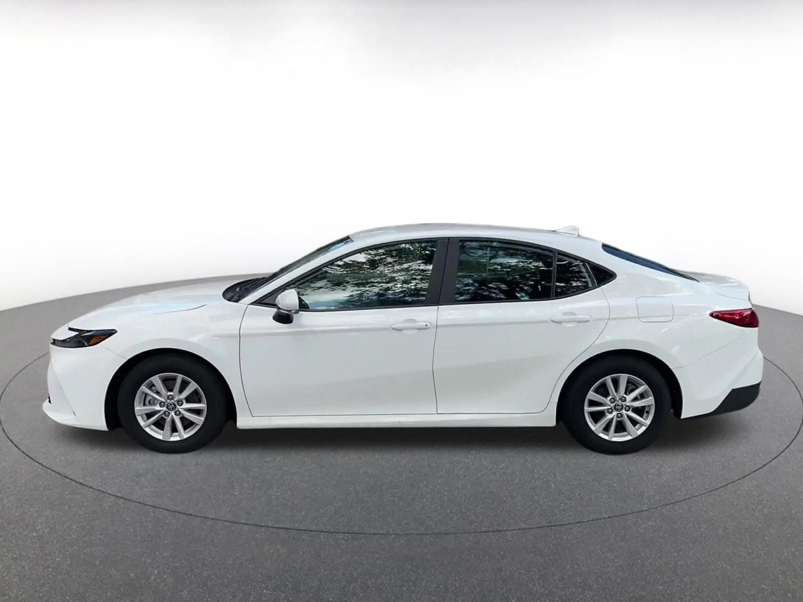 Thumbnail: 2025 Toyota Camry - 9