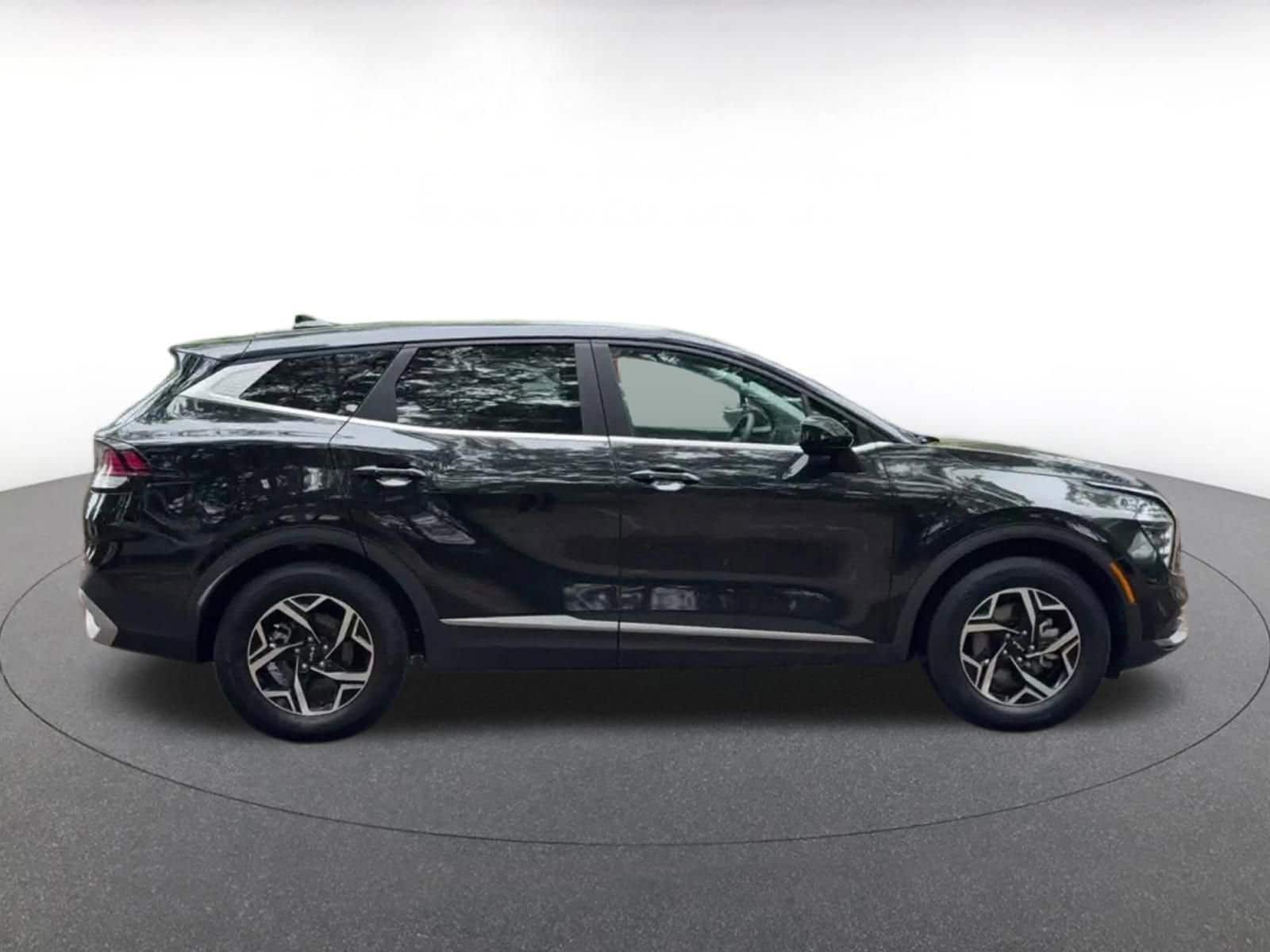 Thumbnail: 2025 Kia Sportage - 16