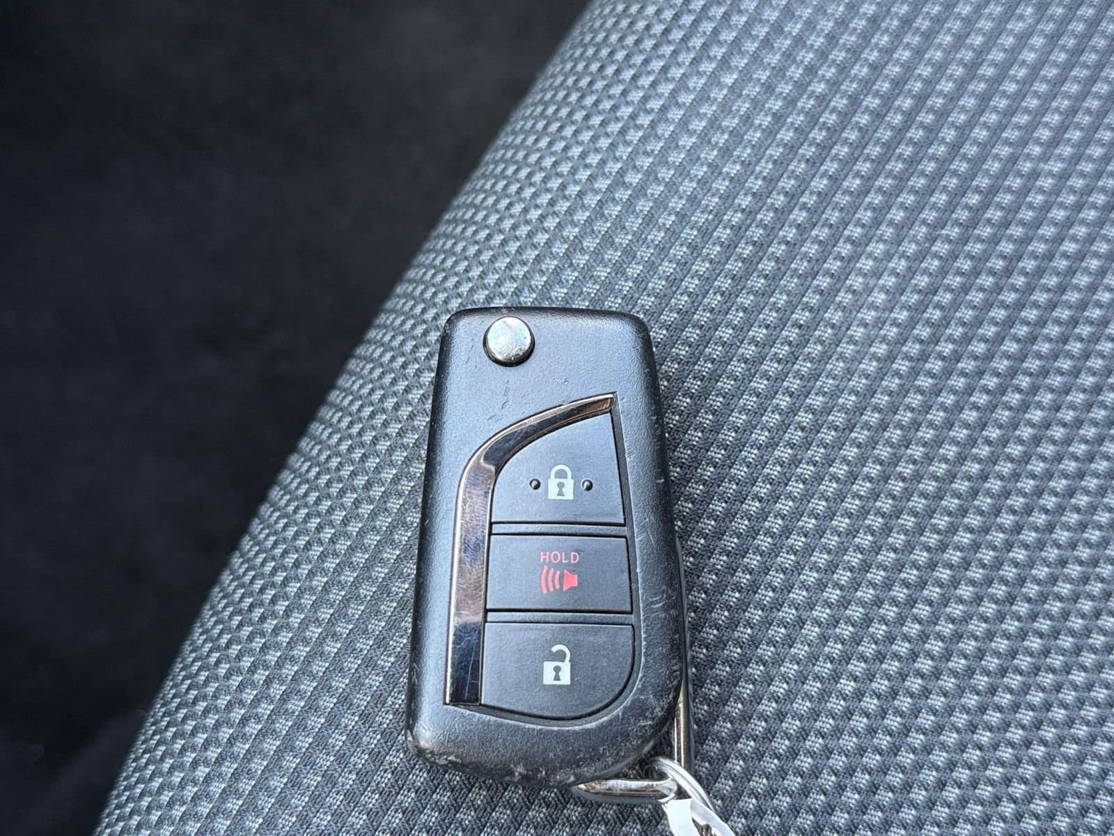 Thumbnail: 2025 Toyota RAV4 - 18