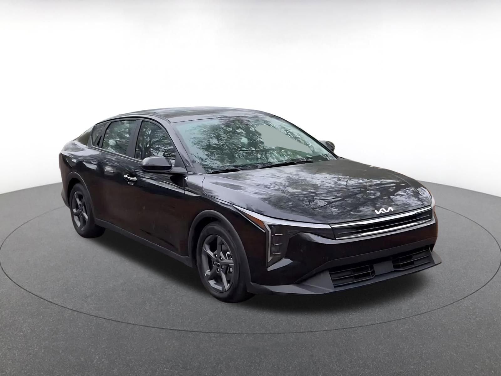 Thumbnail: 2025 Kia K4 - 3