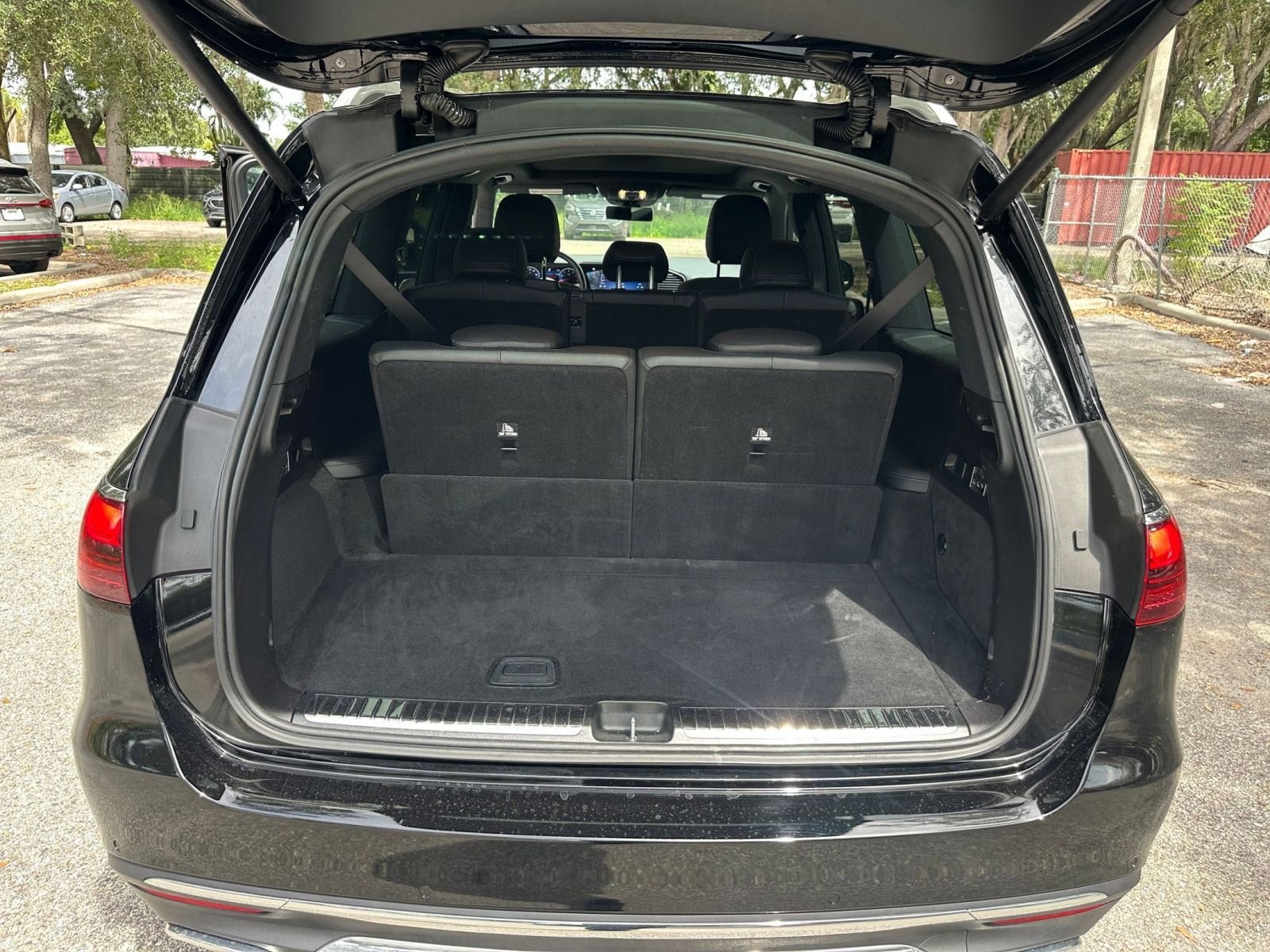 Thumbnail: 2024 Mercedes-Benz GLS - 24