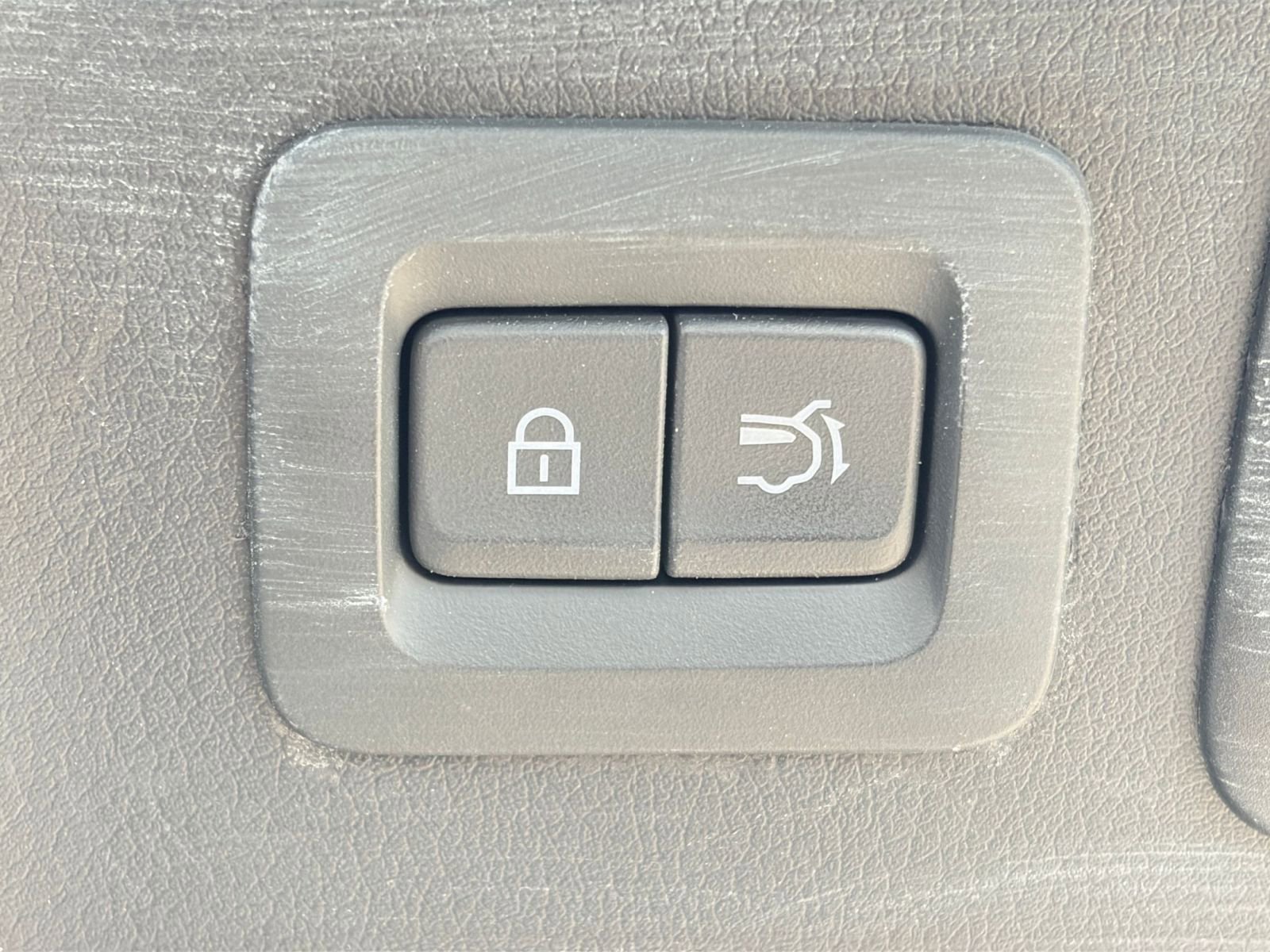 Thumbnail: 2025 Mazda CX-70 - 24