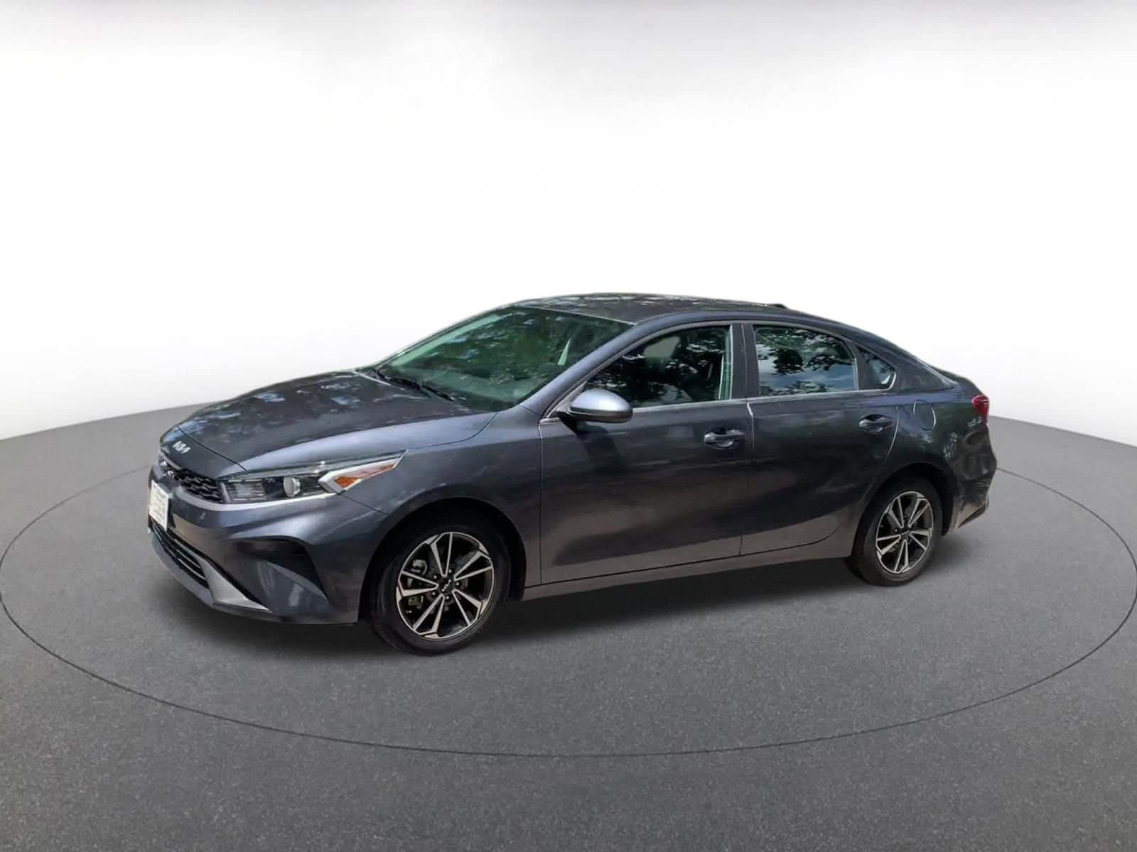 Thumbnail: 2024 Kia Forte - 8