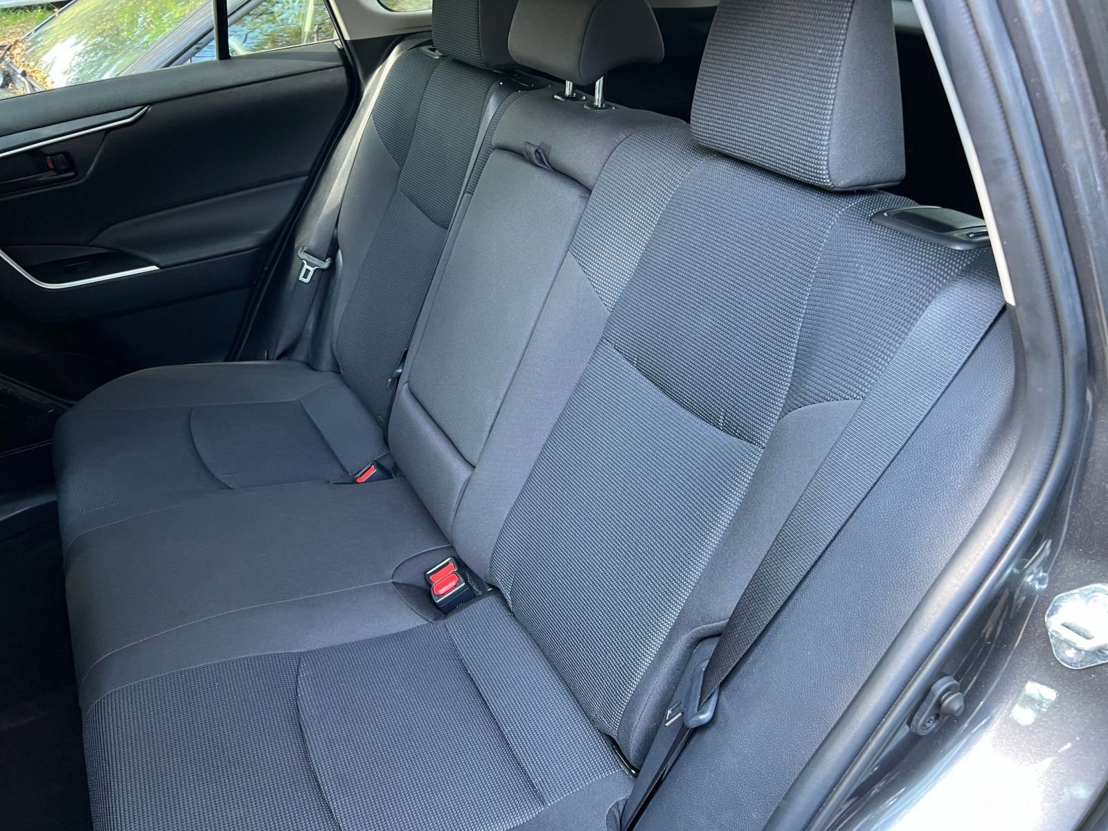 Thumbnail: 2025 Toyota RAV4 - 31