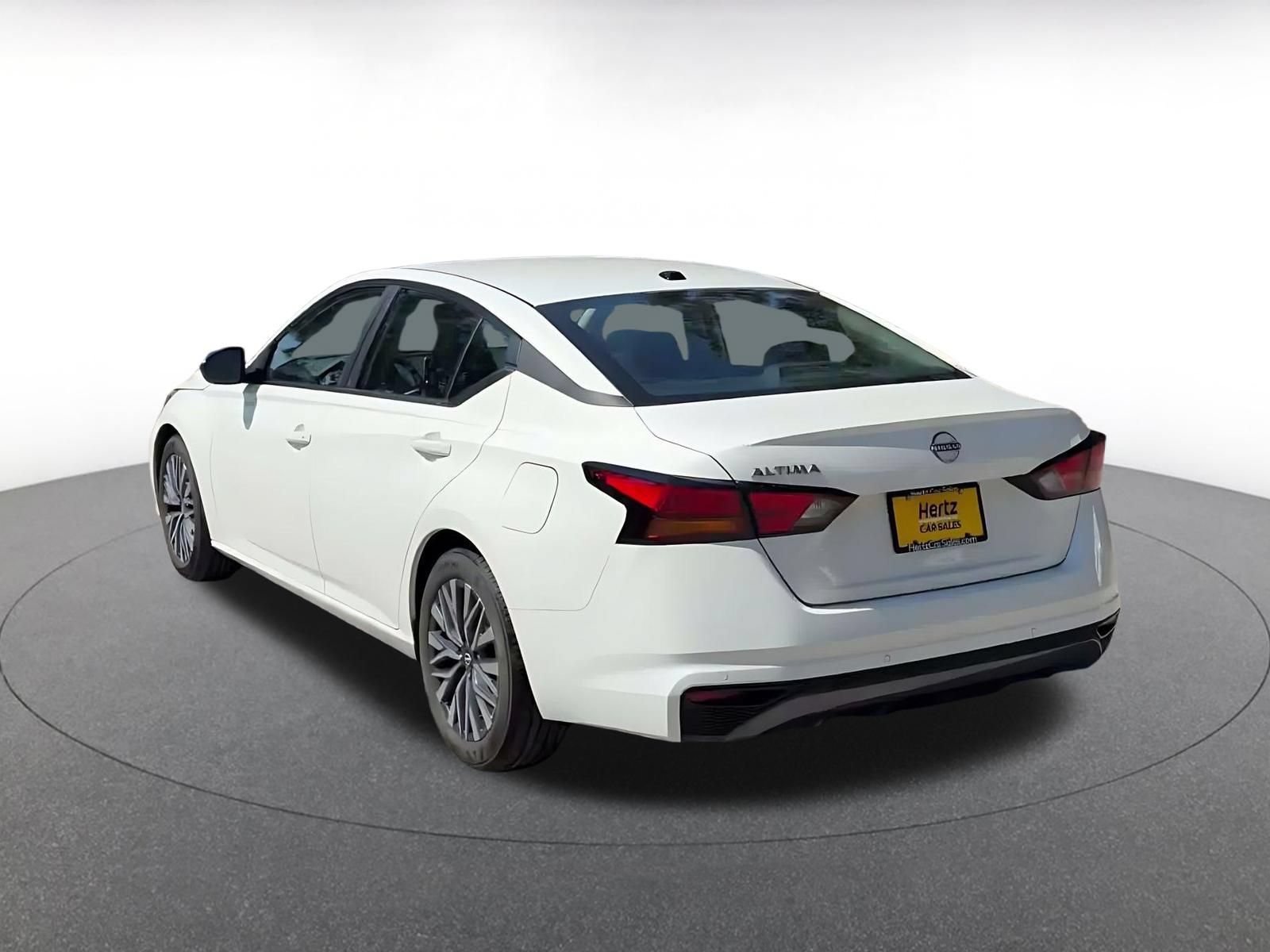 Thumbnail: 2026 Nissan Altima - 9