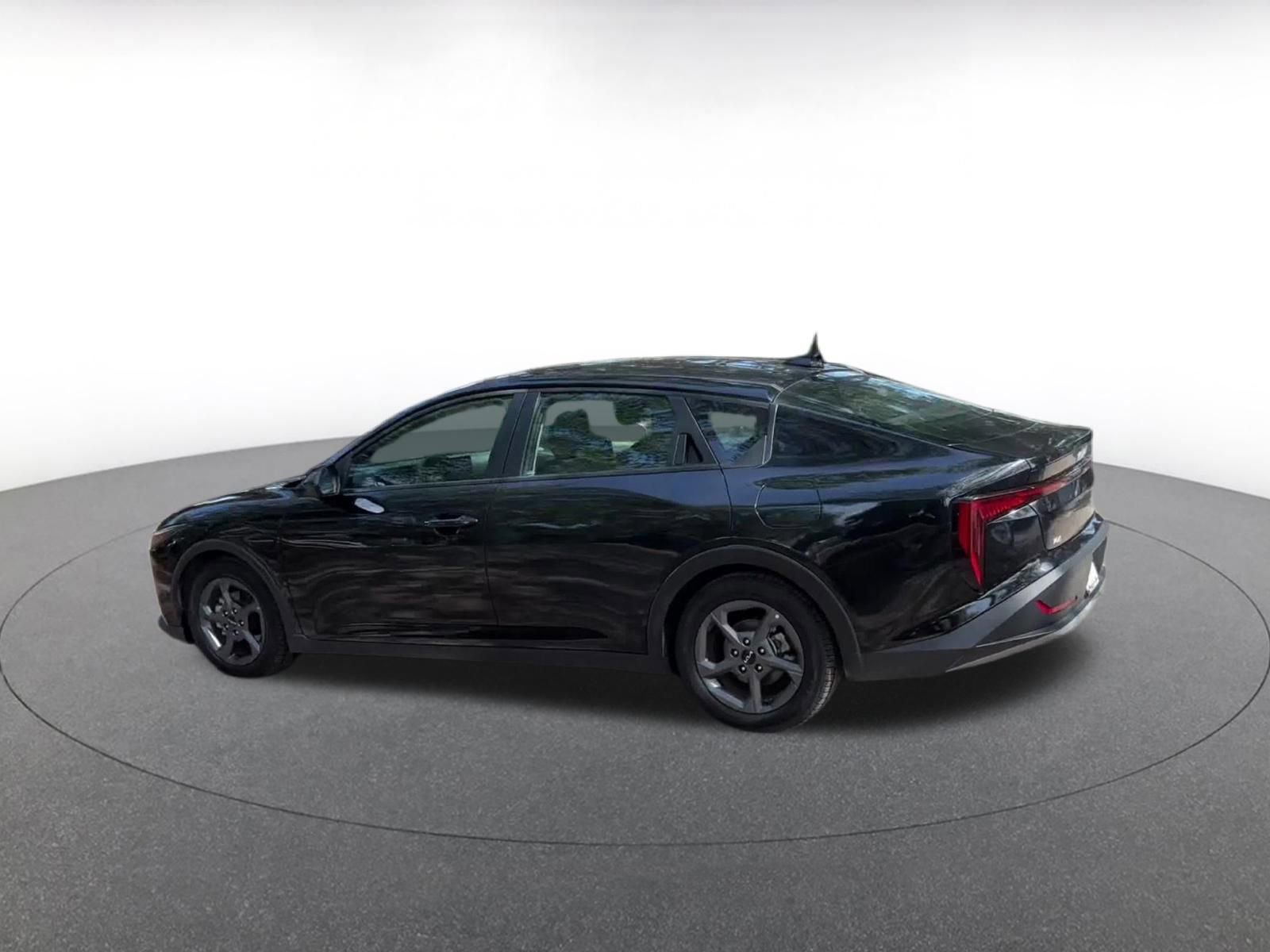 Thumbnail: 2025 Kia K4 - 10