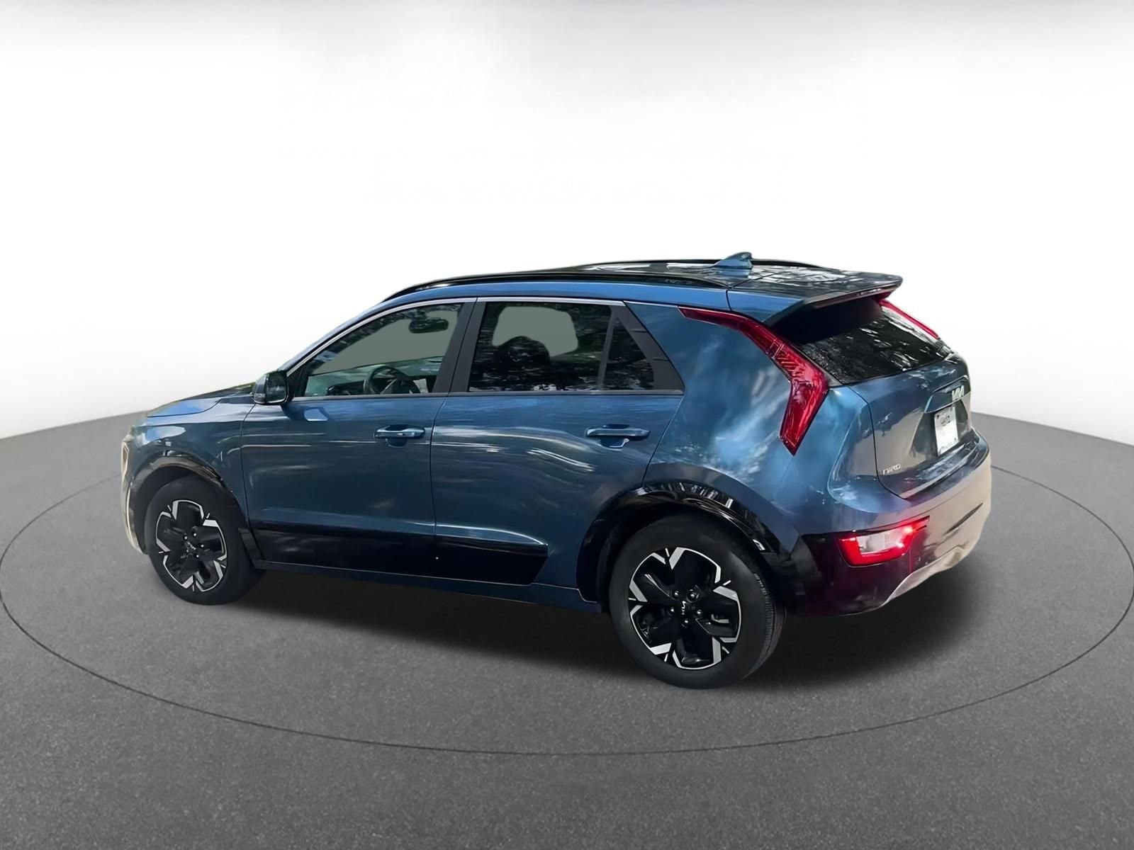 Thumbnail: 2023 Kia Niro - 10