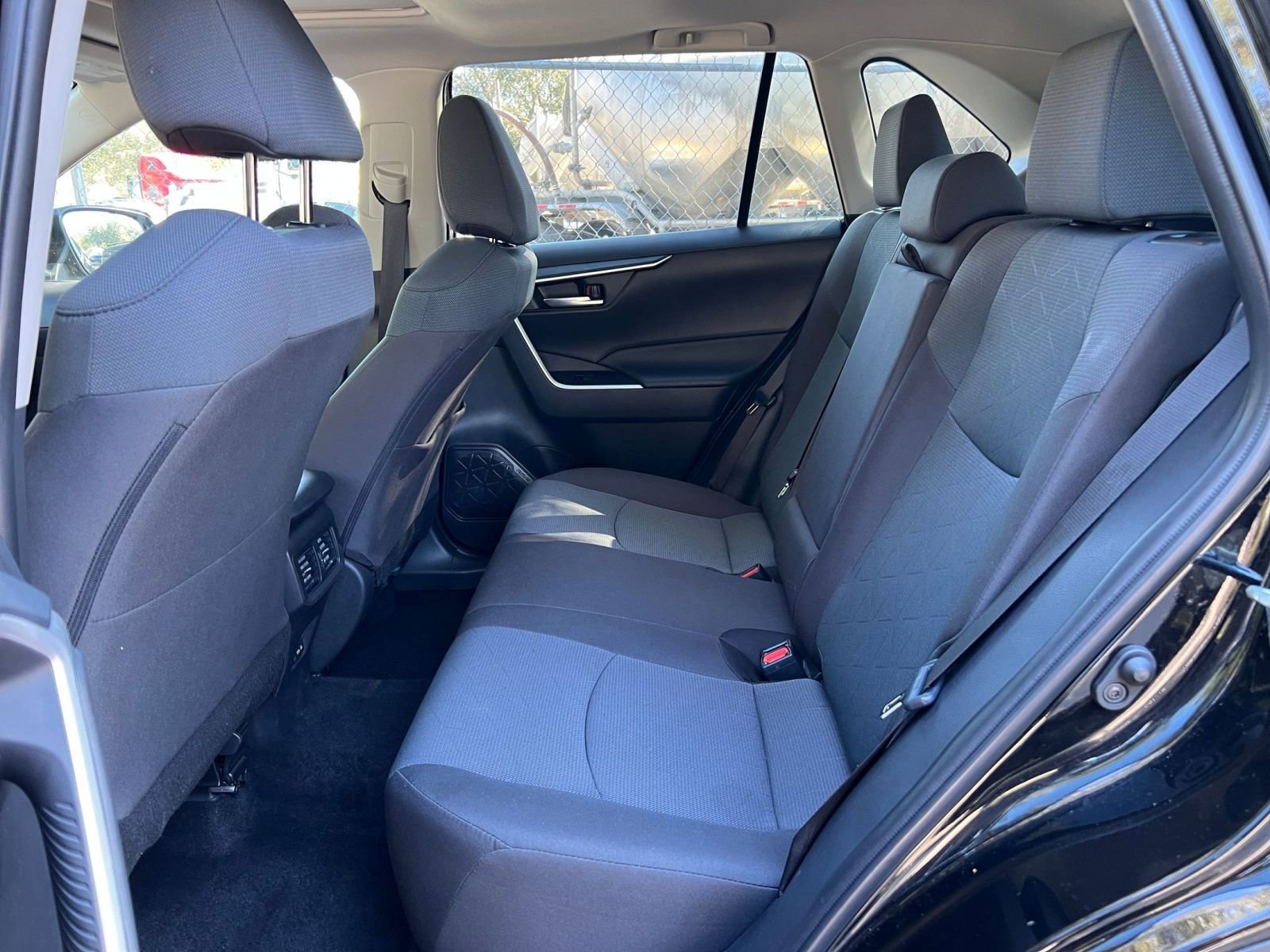 Thumbnail: 2025 Toyota RAV4 - 33