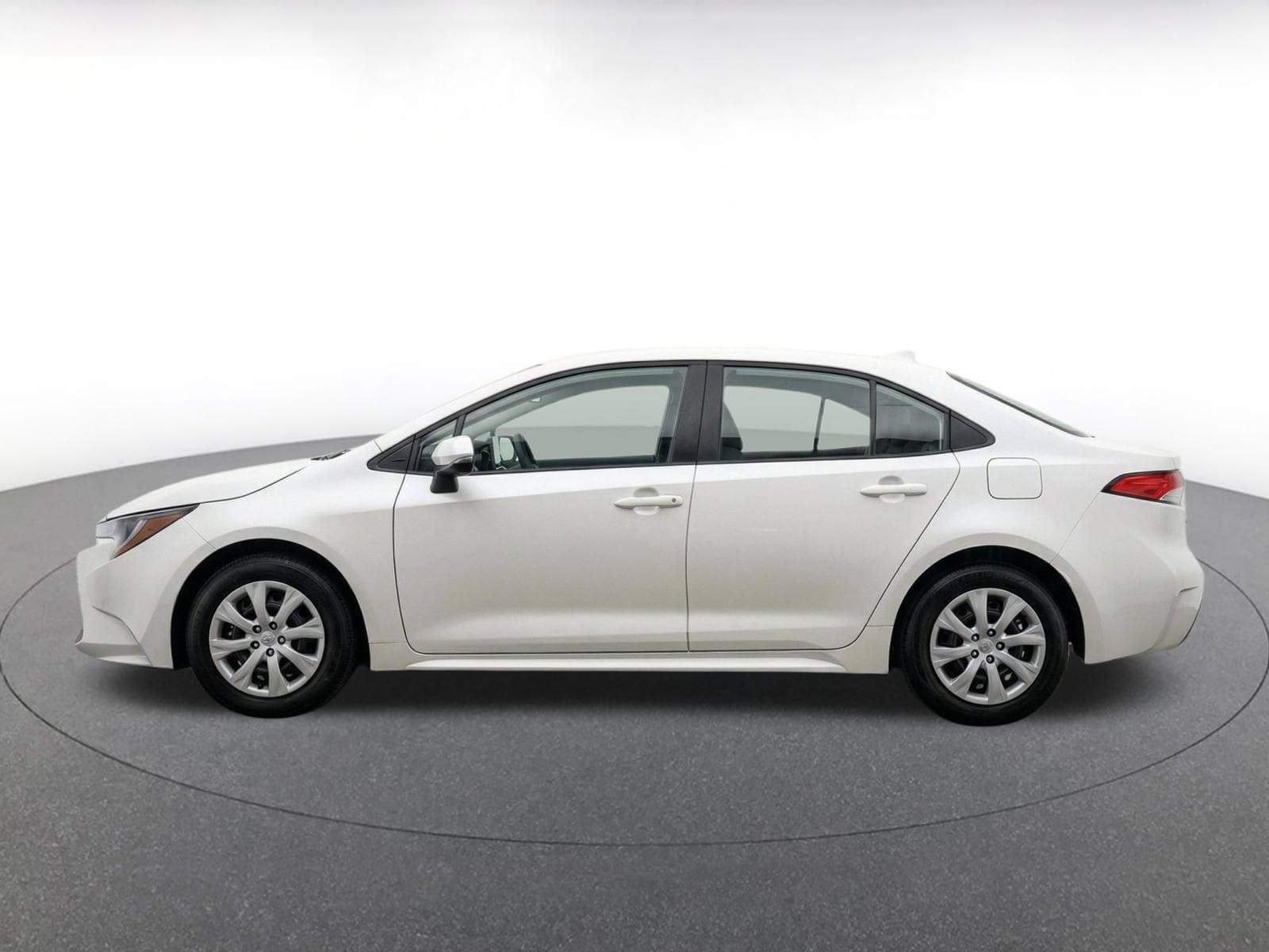 Thumbnail: 2025 Toyota Corolla - 4