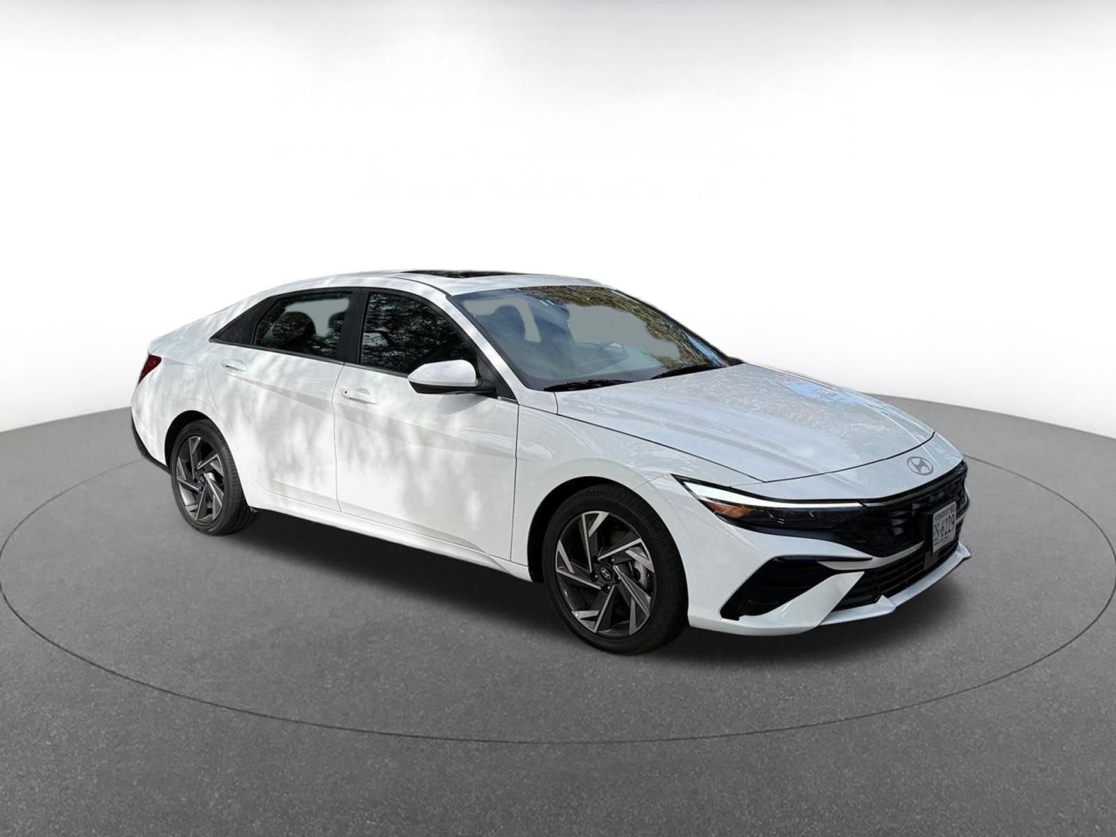 Thumbnail: 2025 Hyundai Elantra - 1