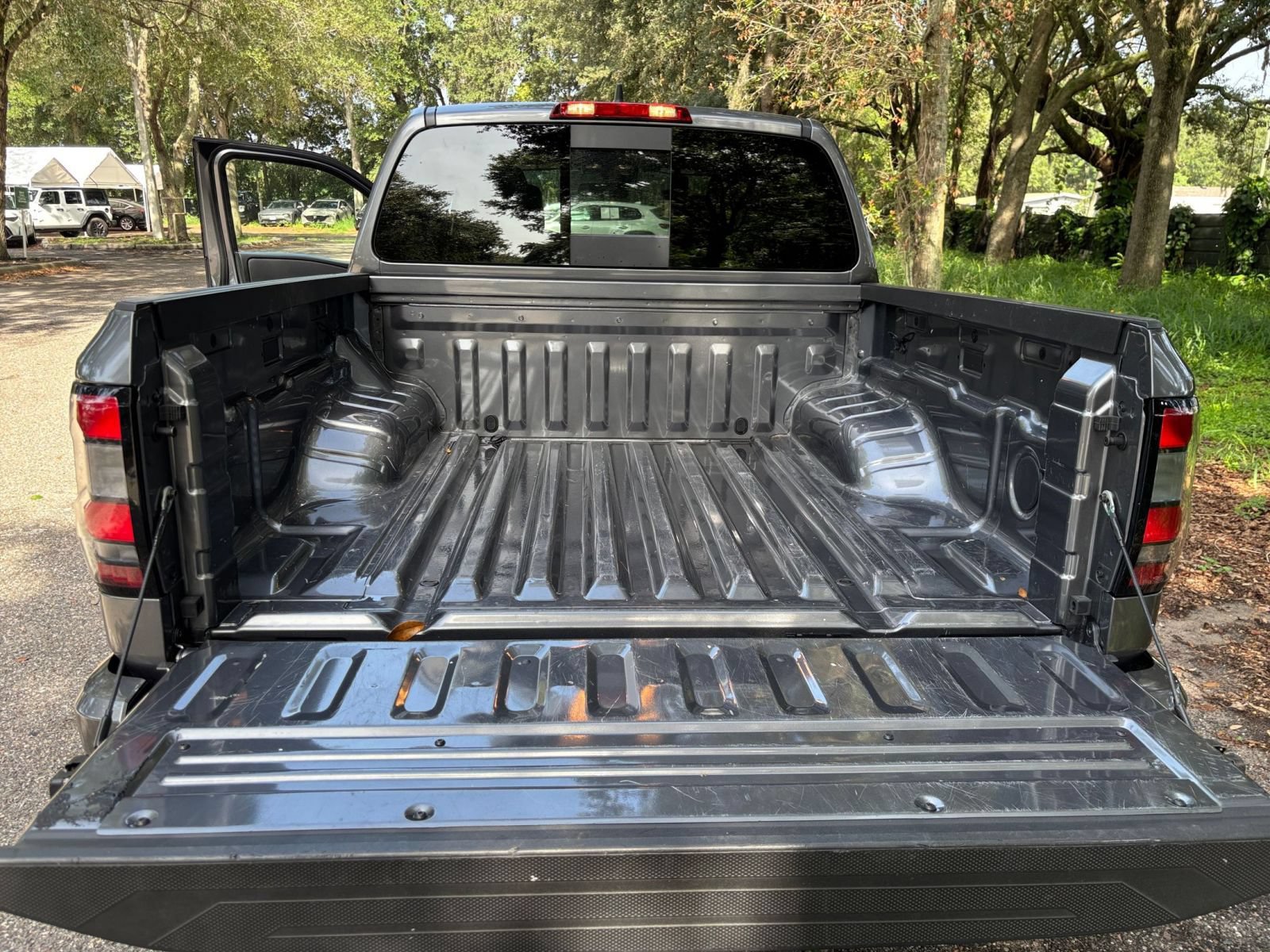 Thumbnail: 2026 Nissan Frontier - 27