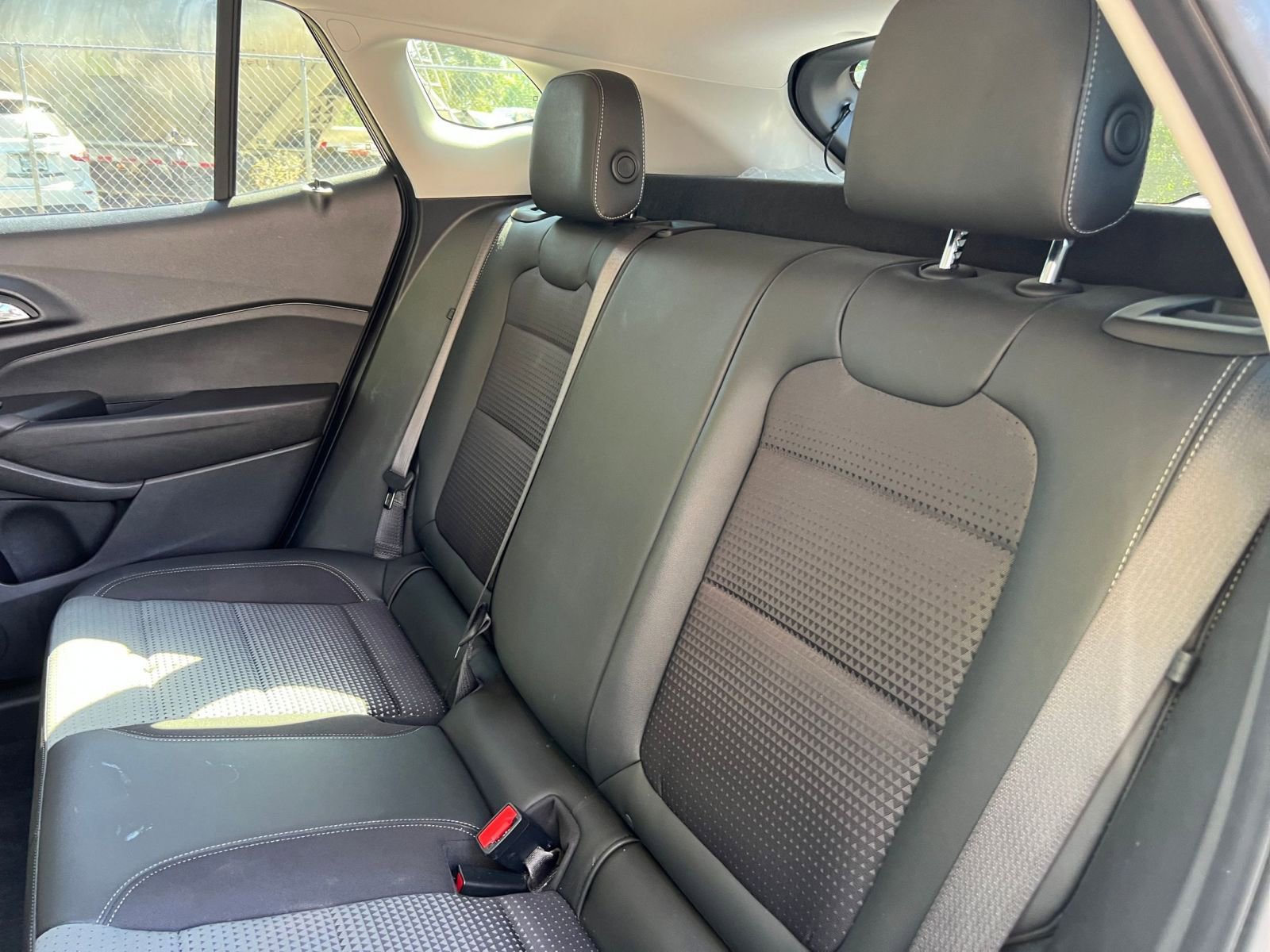 Thumbnail: 2025 Chevrolet Trax - 34