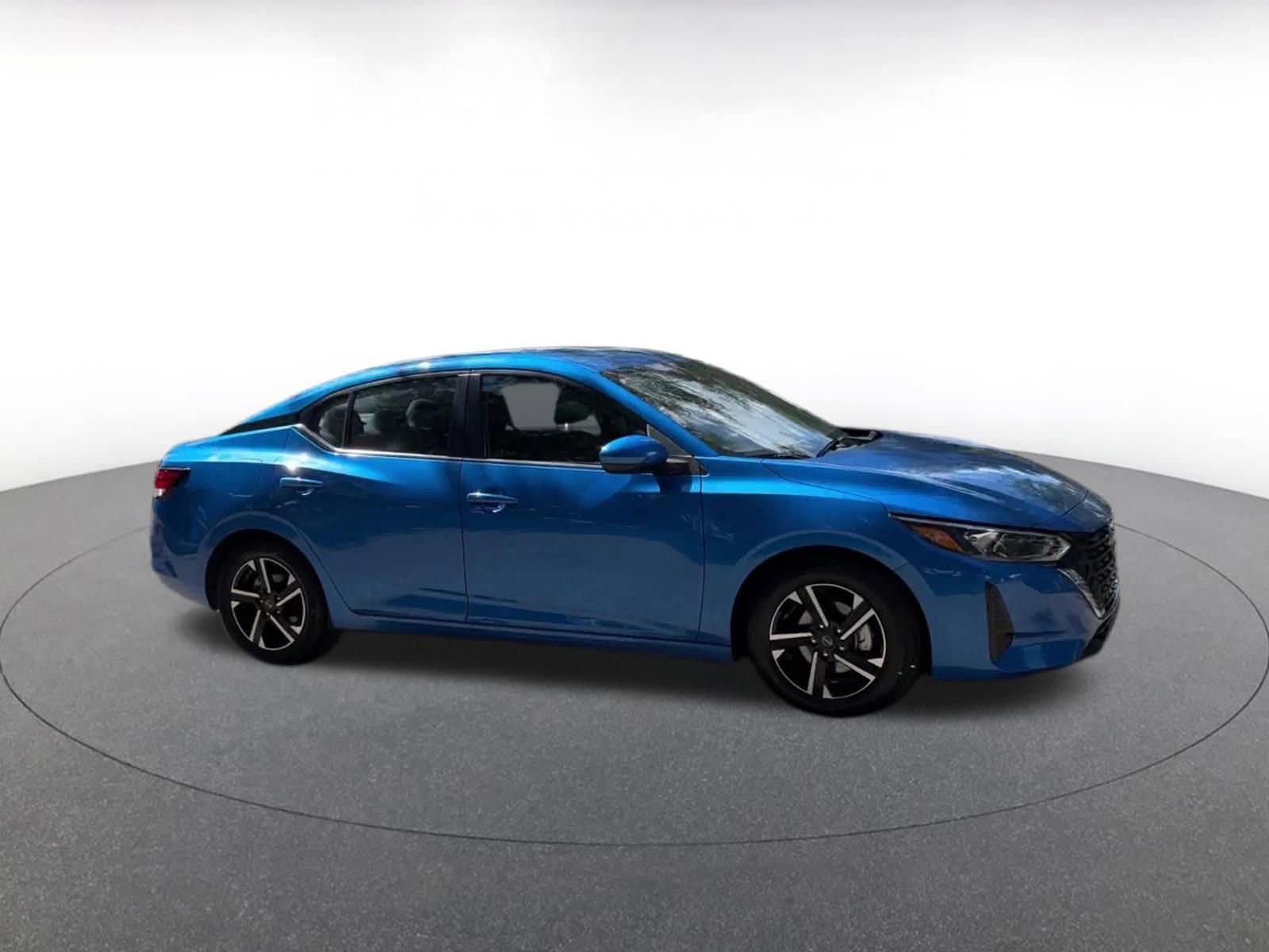 Thumbnail: 2025 Nissan Sentra - 4