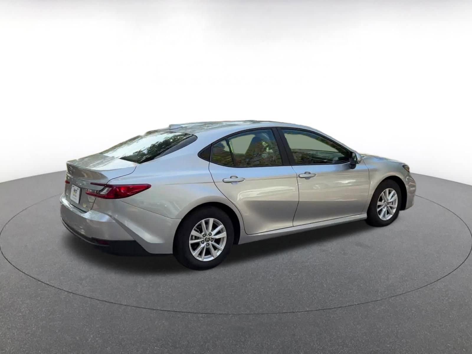 Thumbnail: 2025 Toyota Camry - 15