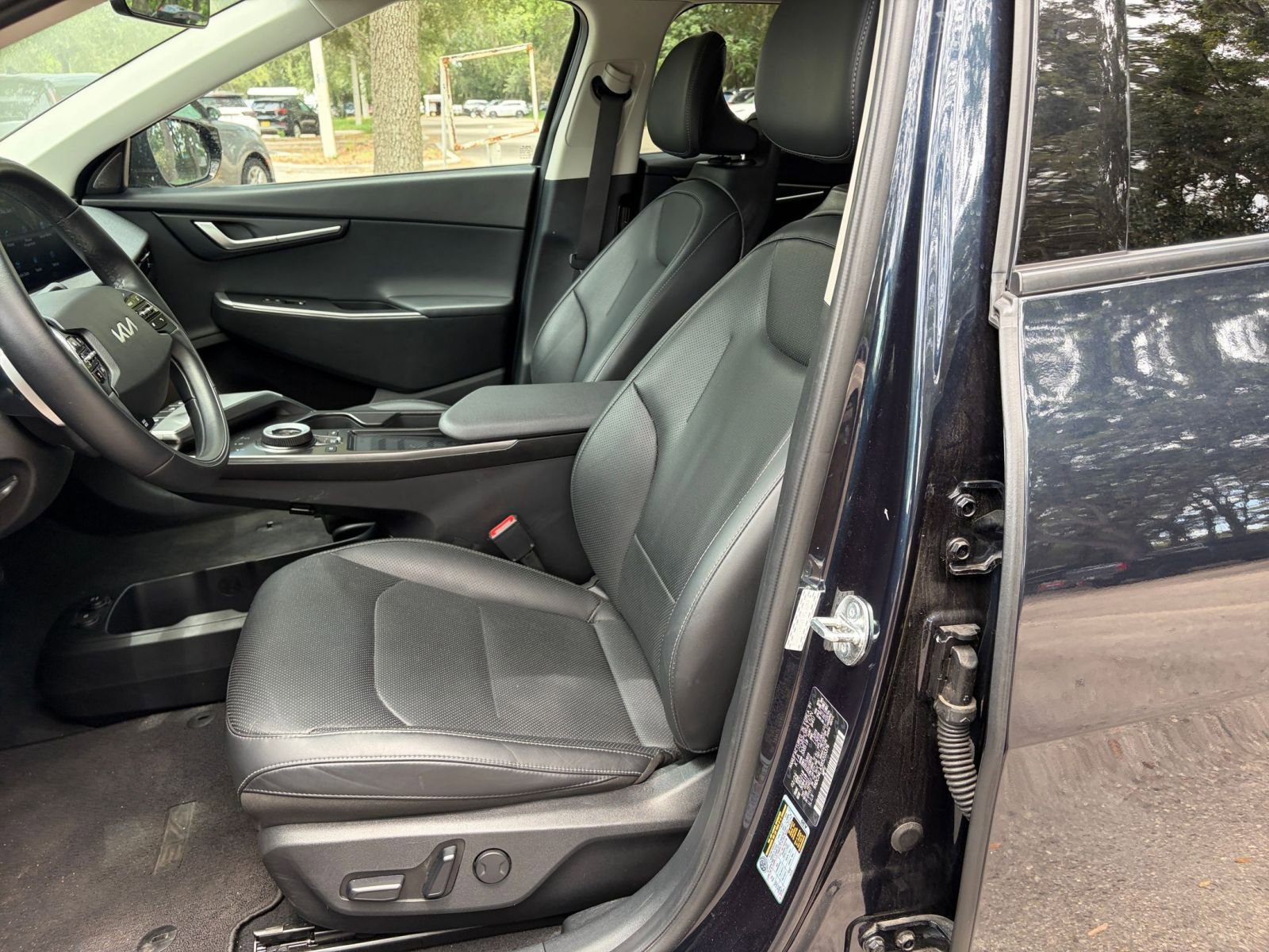 Thumbnail: 2024 Kia EV6 - 33