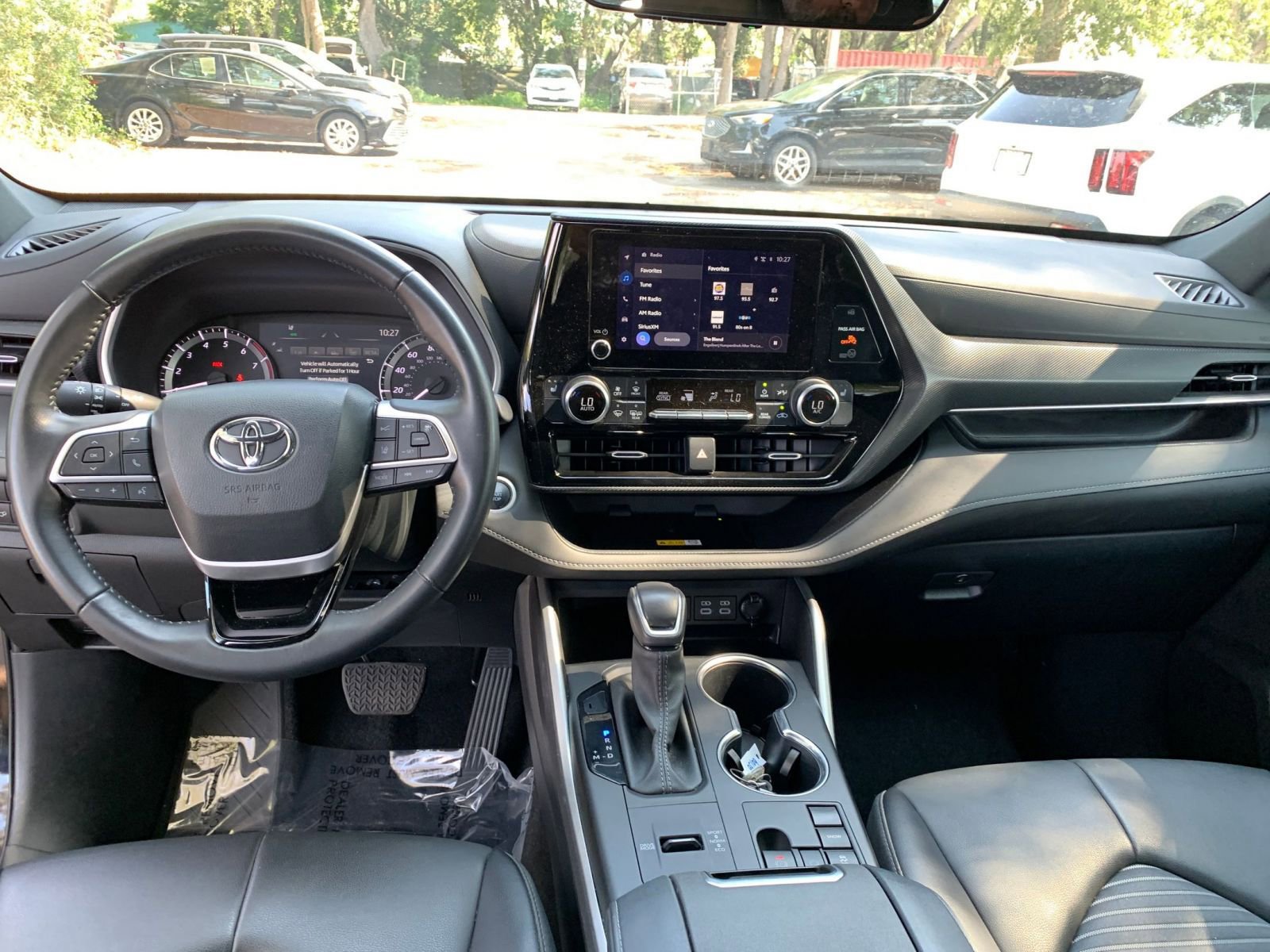 Thumbnail: 2024 Toyota Highlander - 27