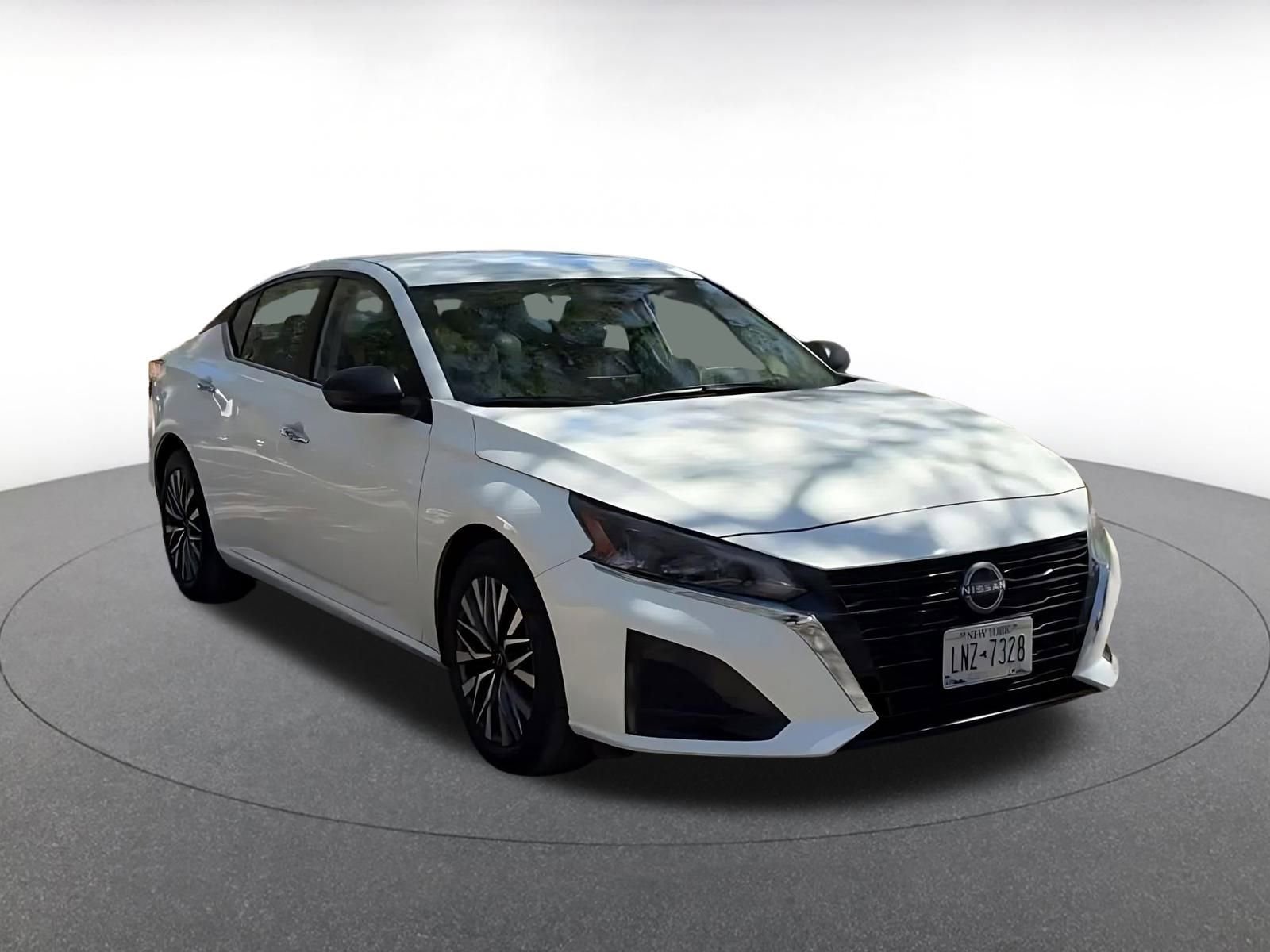 Thumbnail: 2025 Nissan Altima - 3