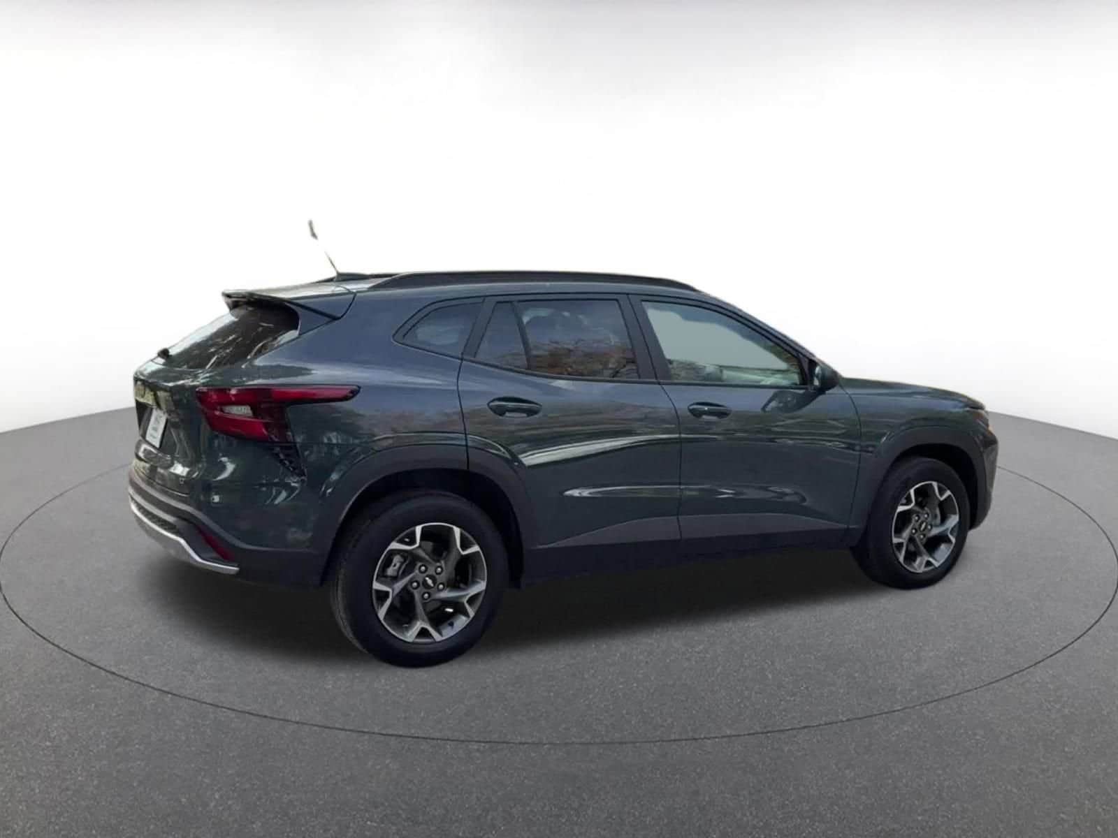 Thumbnail: 2025 Chevrolet Trax - 15