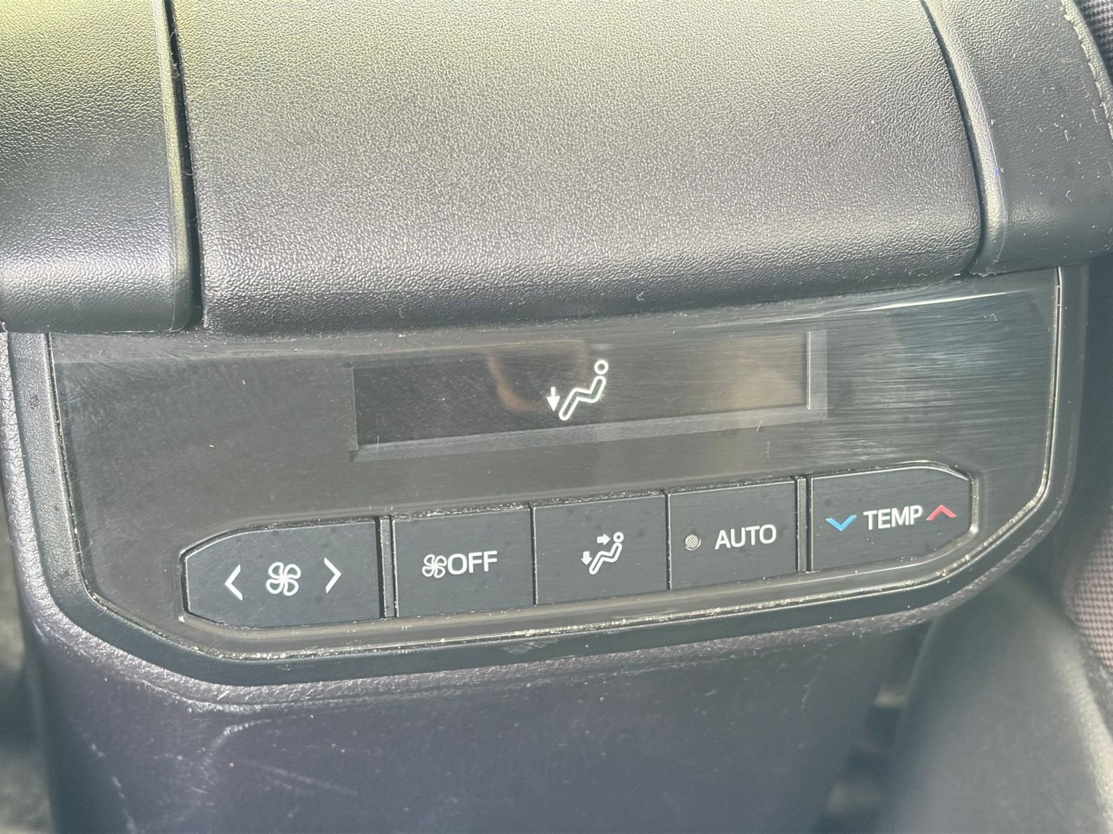 Thumbnail: 2025 Toyota Highlander - 17