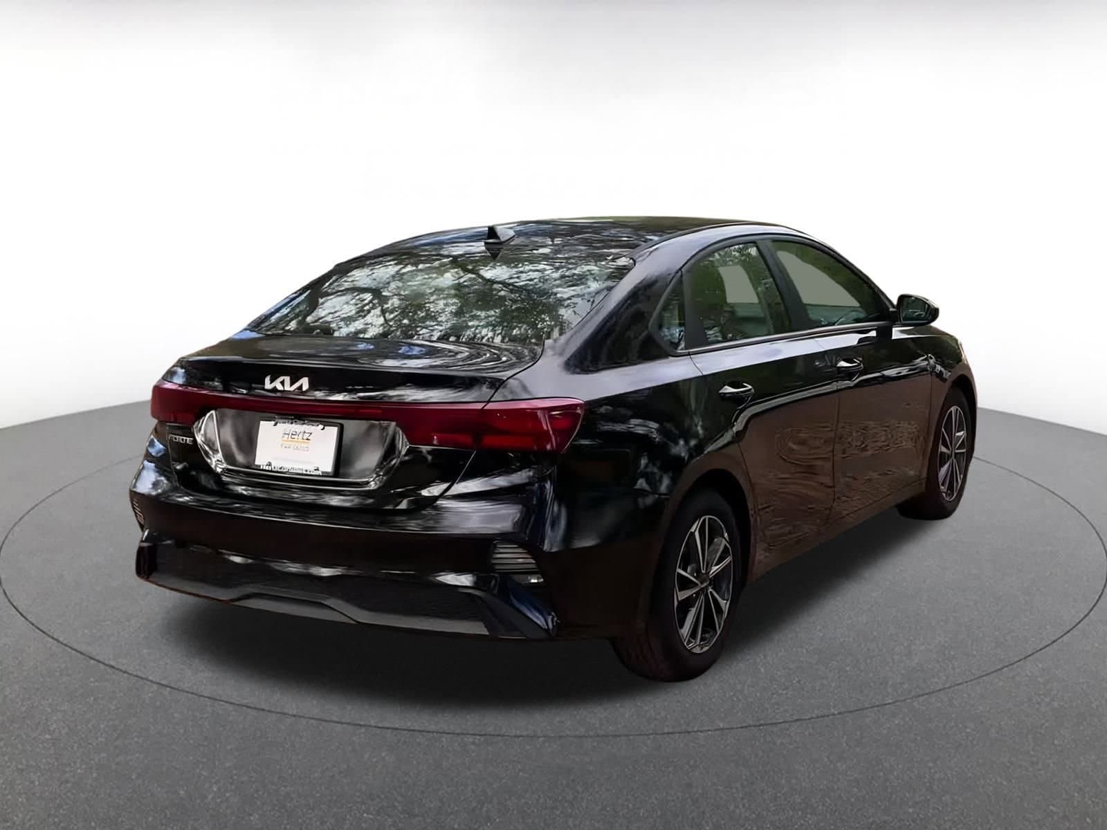 Thumbnail: 2024 Kia Forte - 14