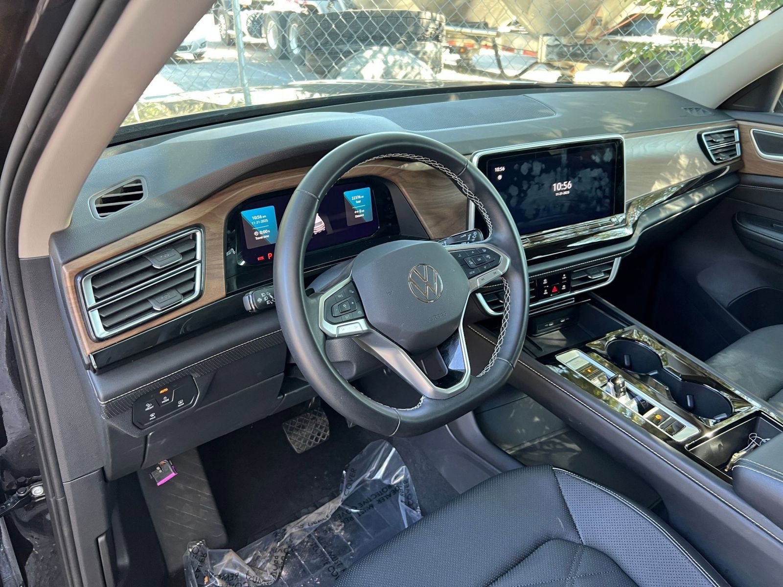 Thumbnail: 2025 Volkswagen Atlas - 28