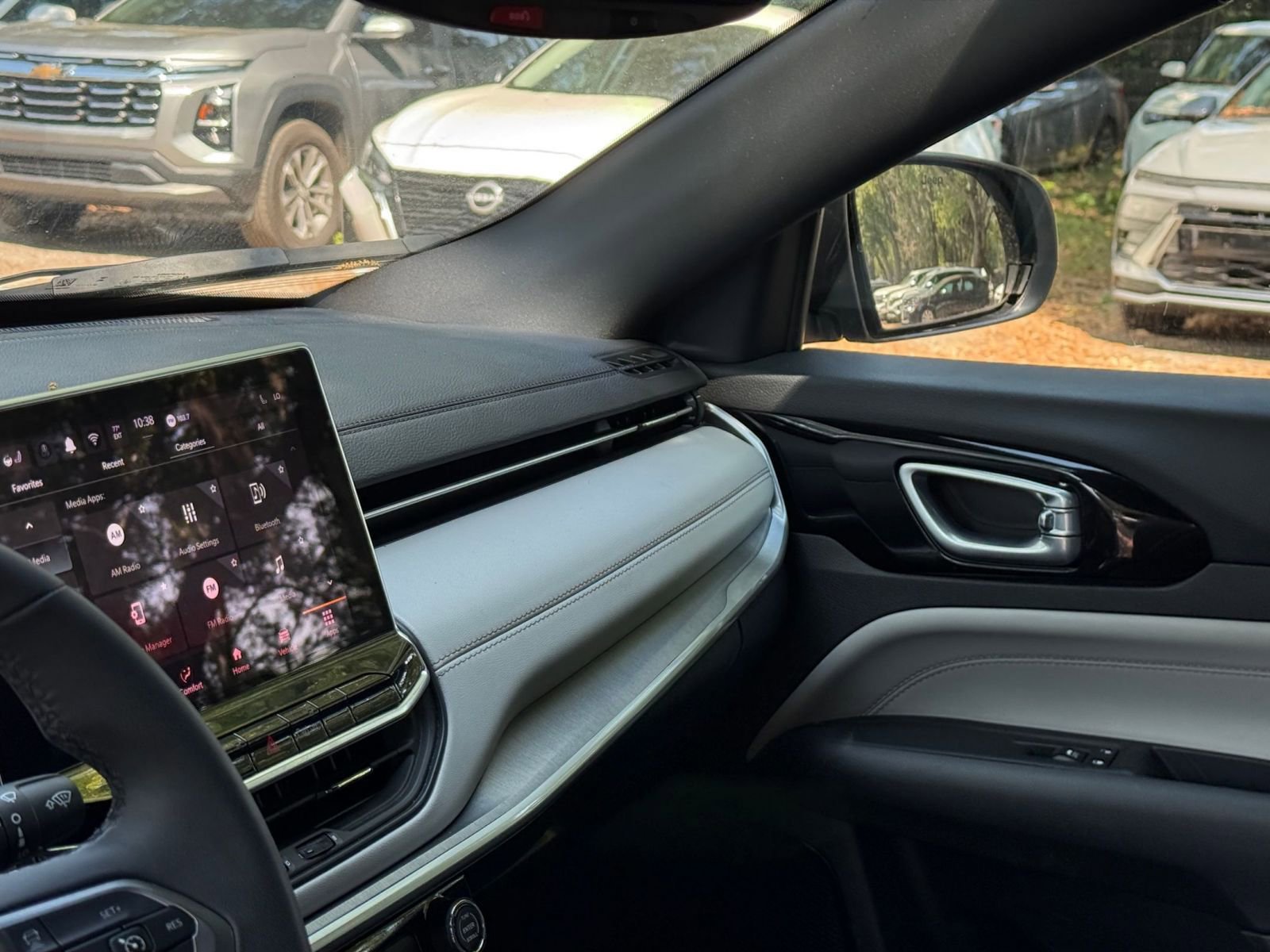 Thumbnail: 2025 Jeep Compass - 31