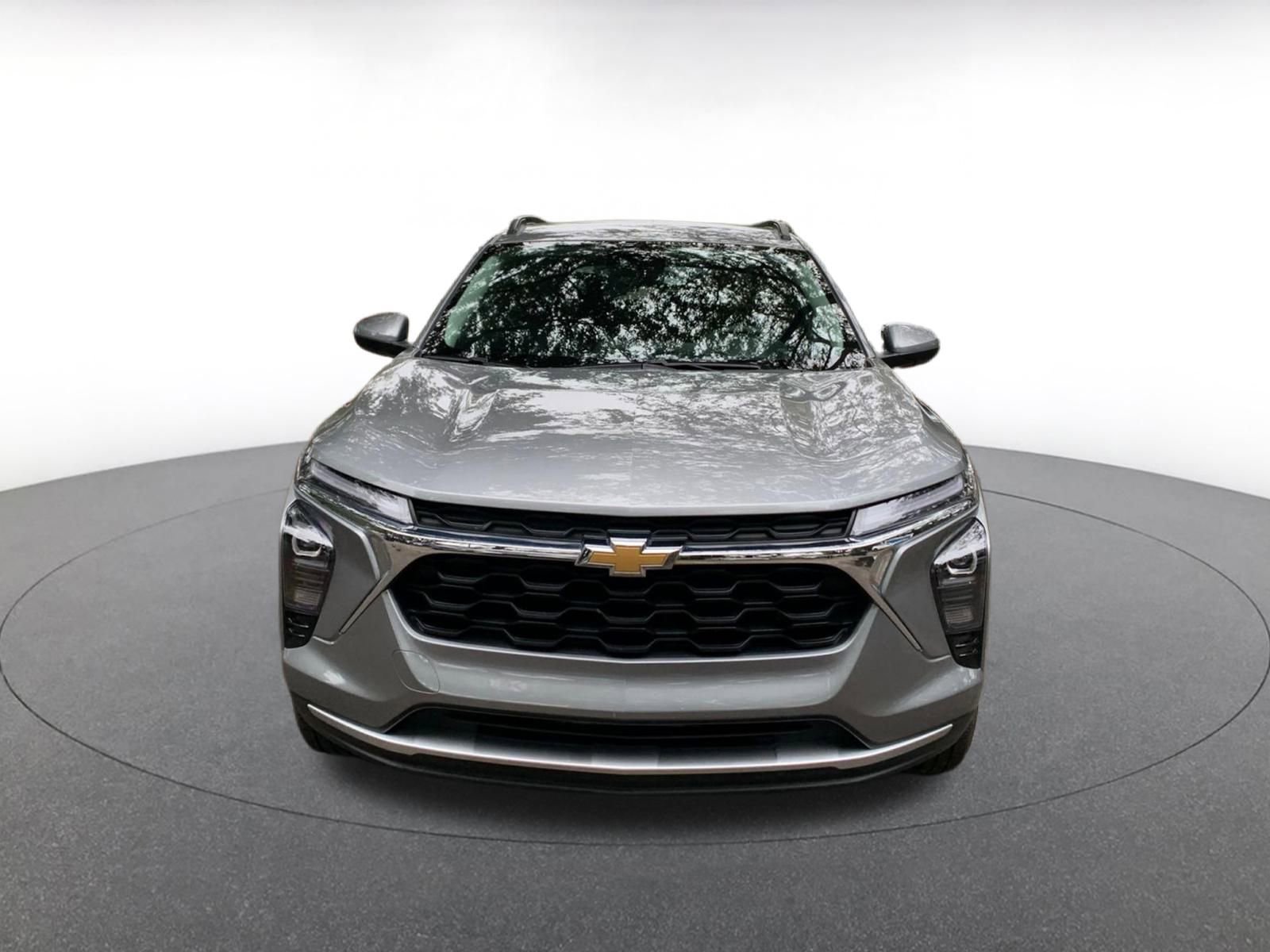 Thumbnail: 2025 Chevrolet Trax - 2