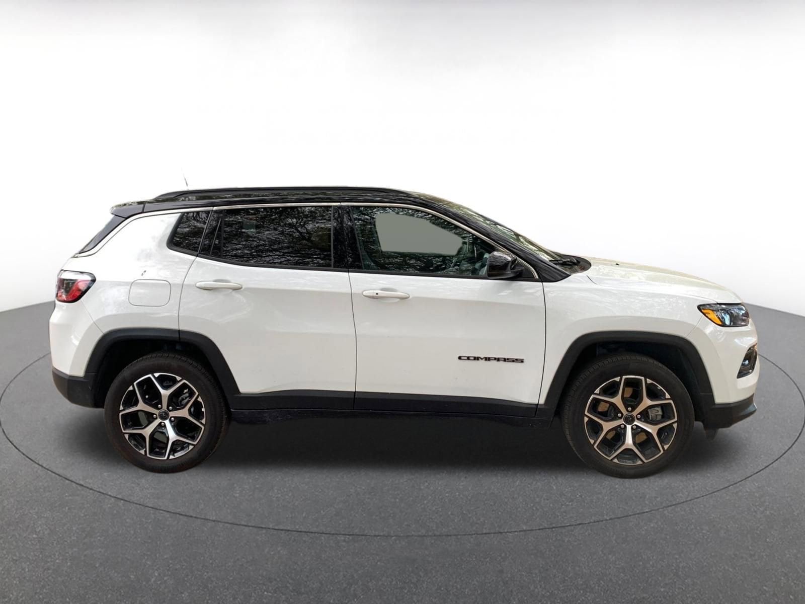 Thumbnail: 2025 Jeep Compass - 8