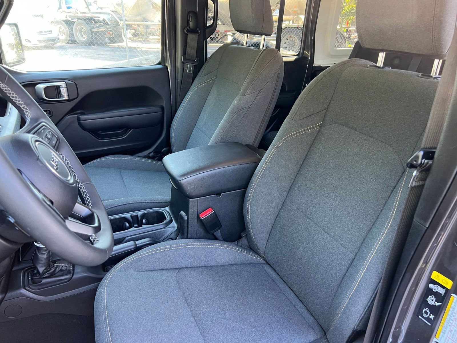 Thumbnail: 2025 Jeep Wrangler - 30