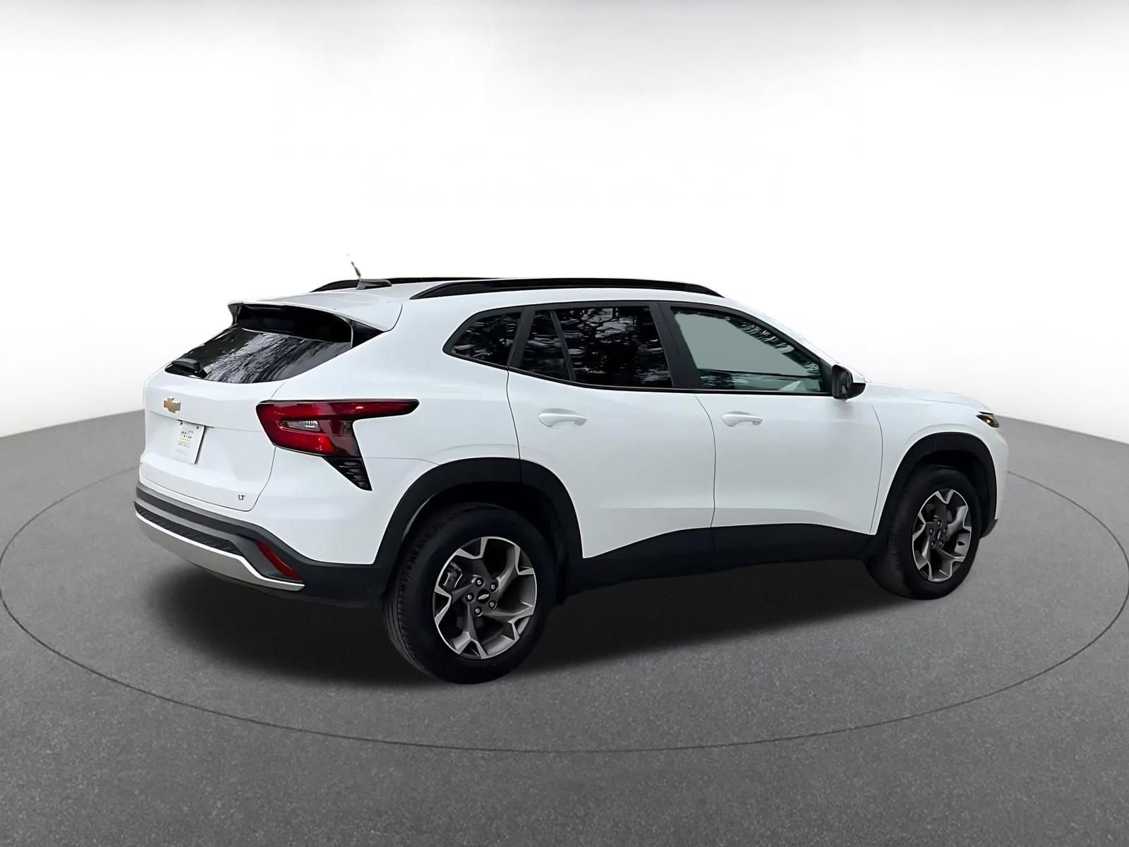 Thumbnail: 2025 Chevrolet Trax - 15