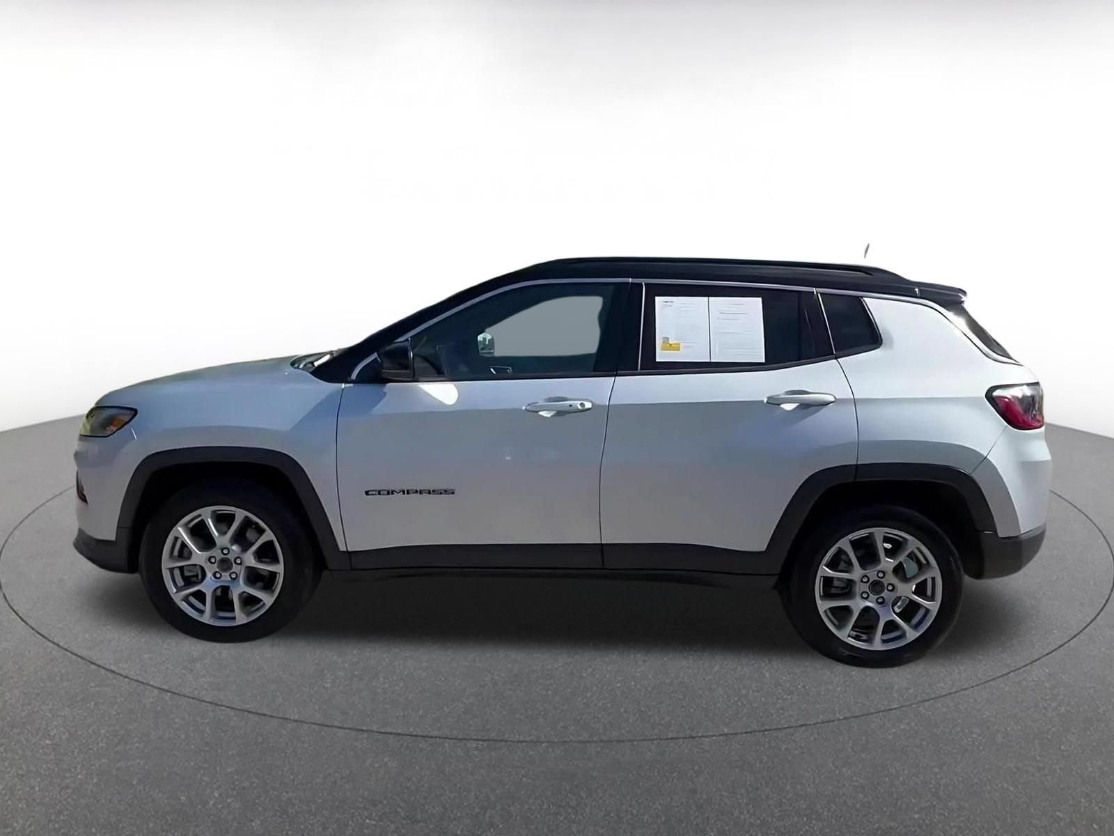 Thumbnail: 2025 Jeep Compass - 9