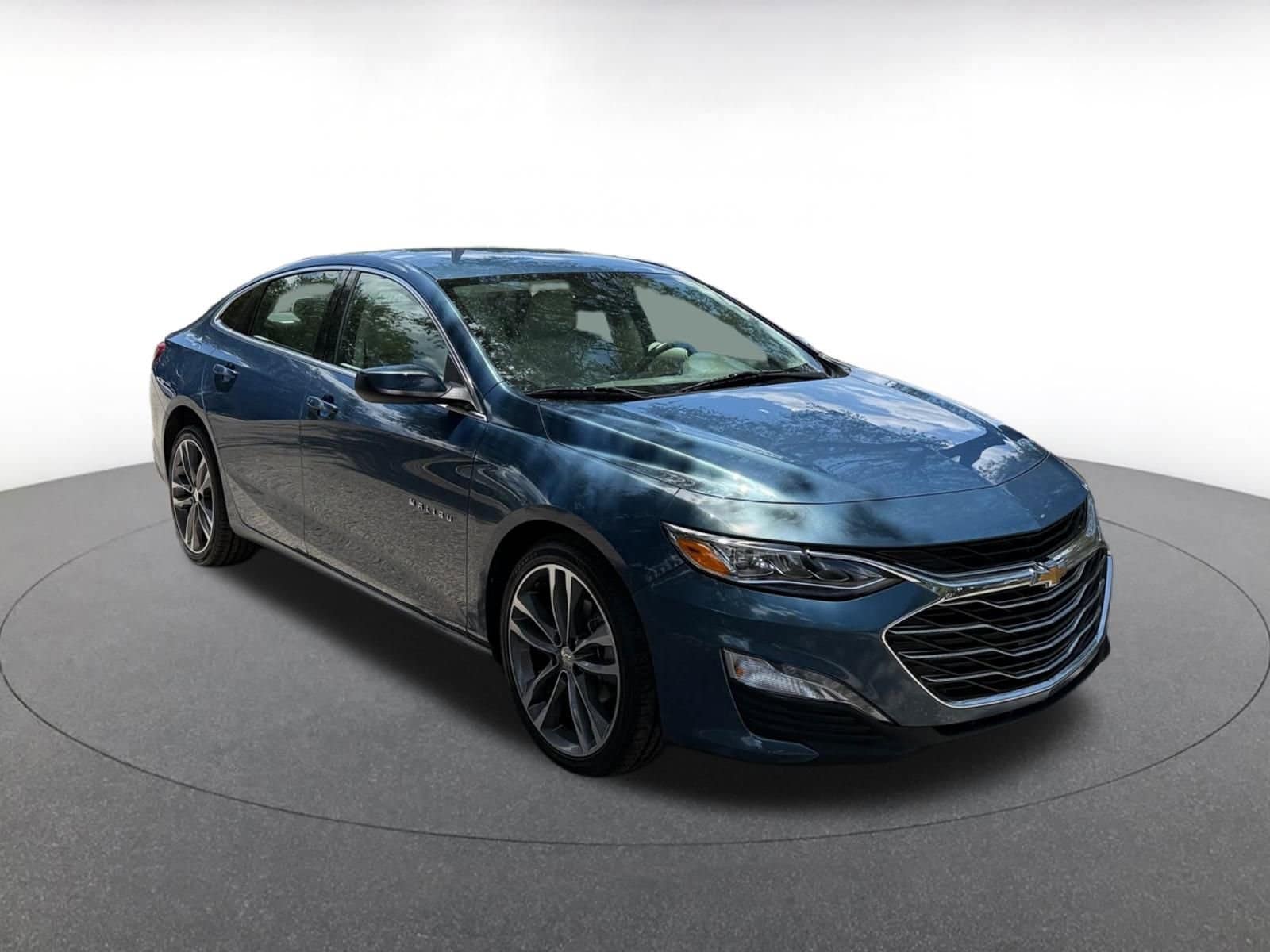 Thumbnail: 2024 Chevrolet Malibu - 1