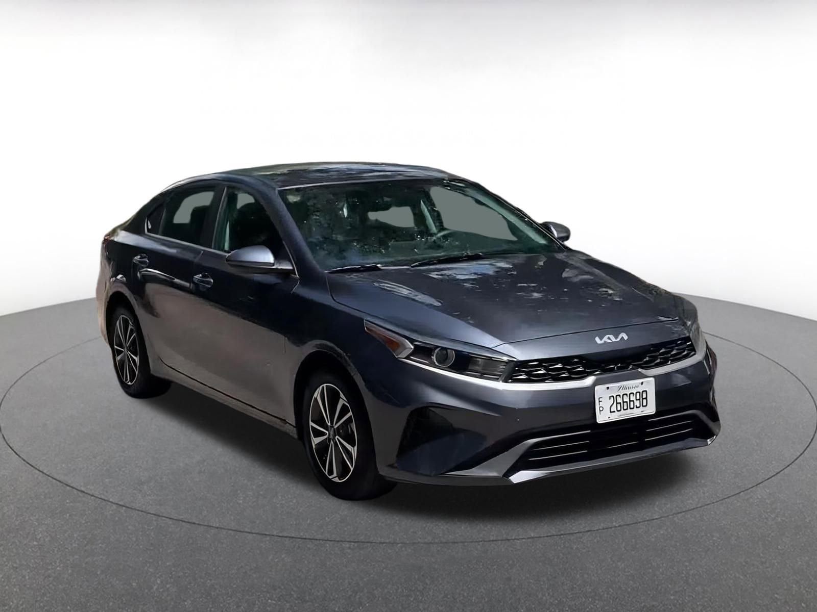 Thumbnail: 2024 Kia Forte - 3