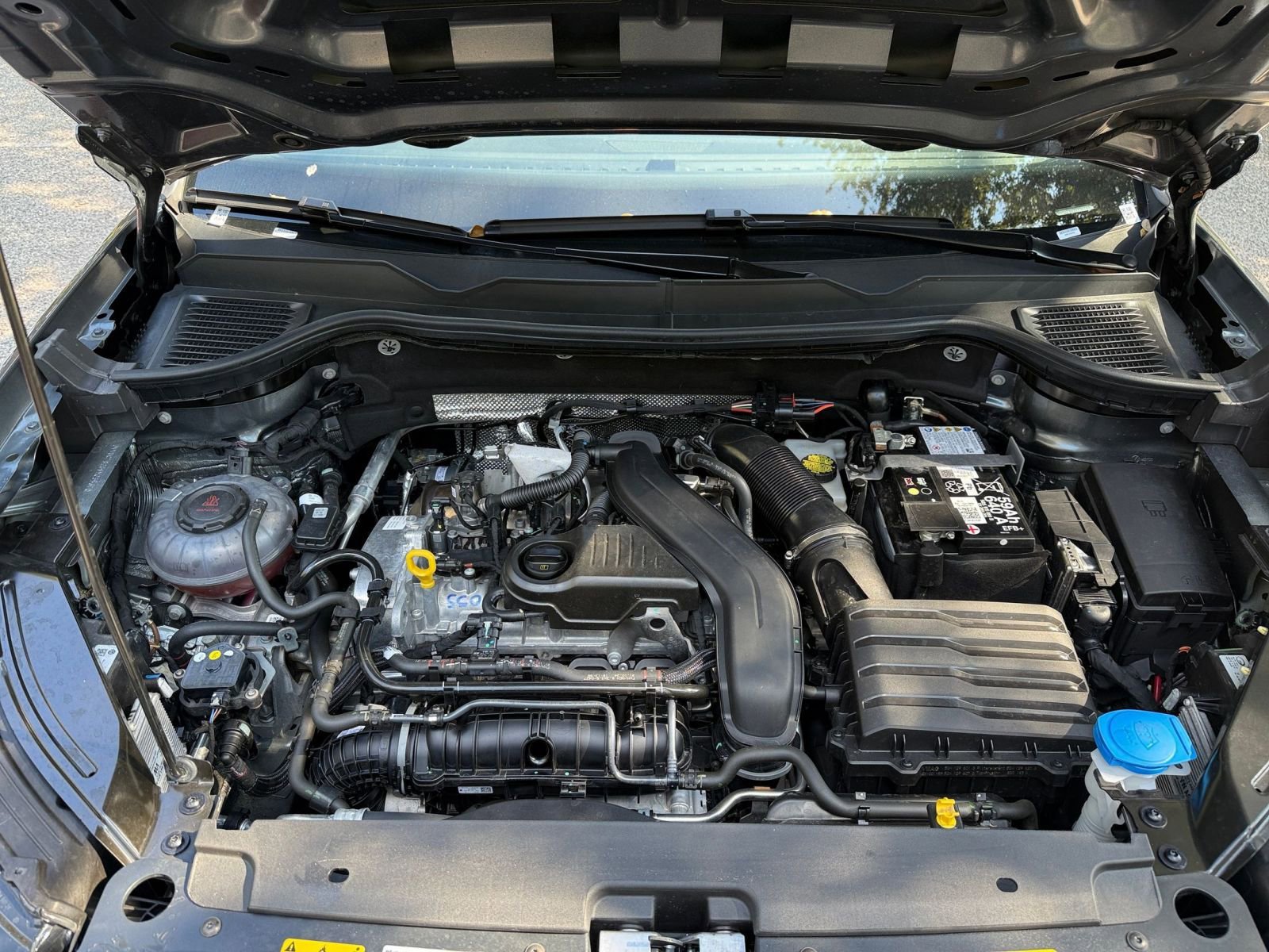 Thumbnail: 2025 Volkswagen Taos - 25