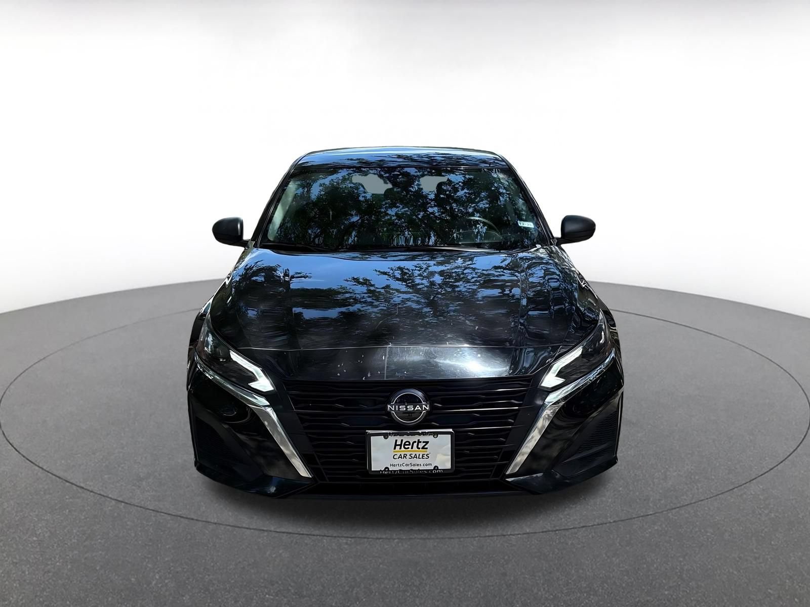 Thumbnail: 2025 Nissan Altima - 8