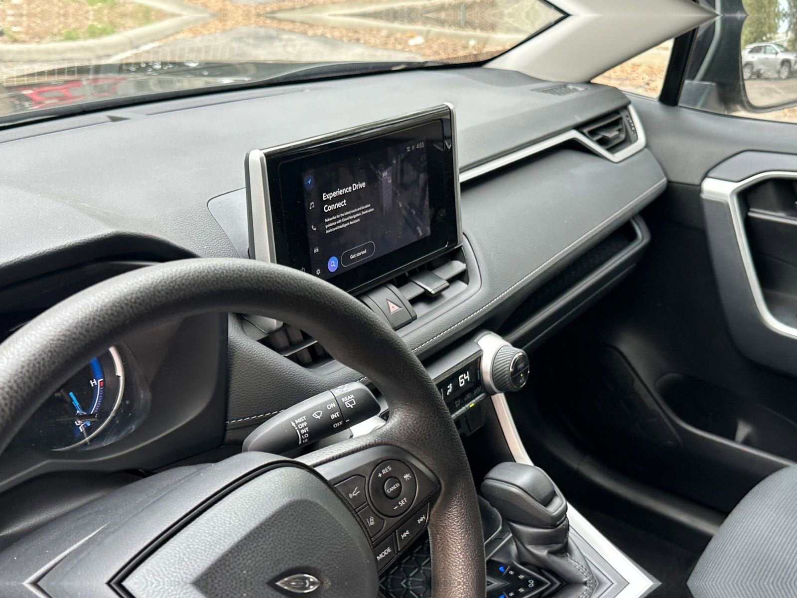 Thumbnail: 2025 Toyota RAV4 - 29