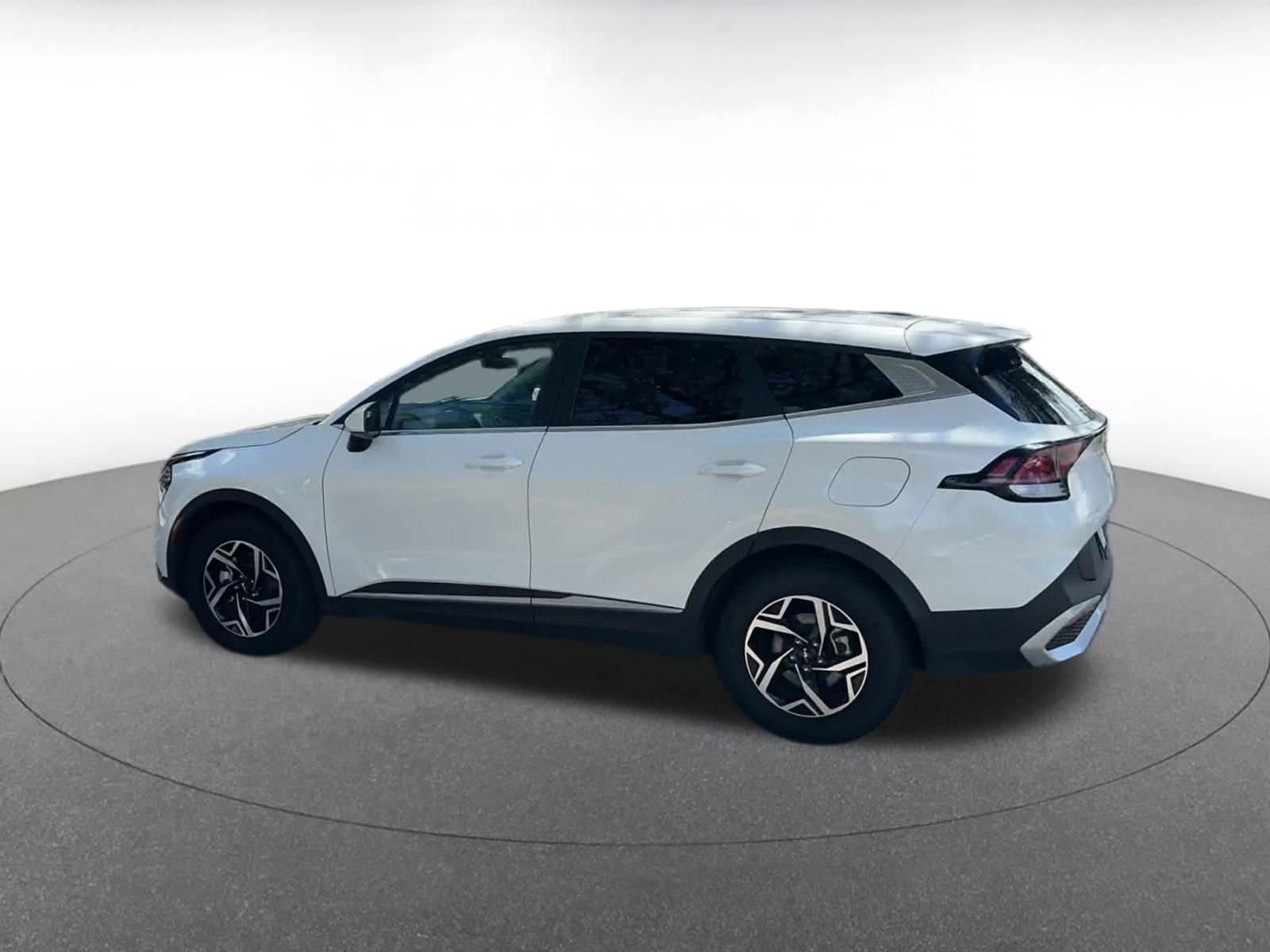 Thumbnail: 2024 Kia Sportage - 10