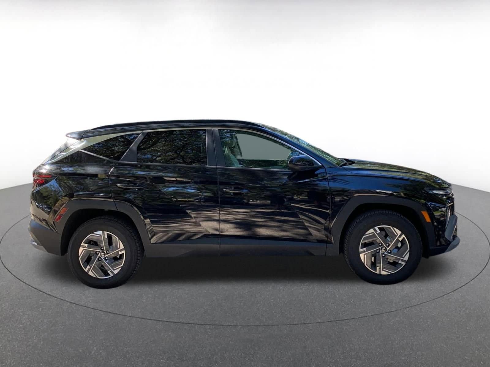 Thumbnail: 2025 Hyundai Tucson - 8