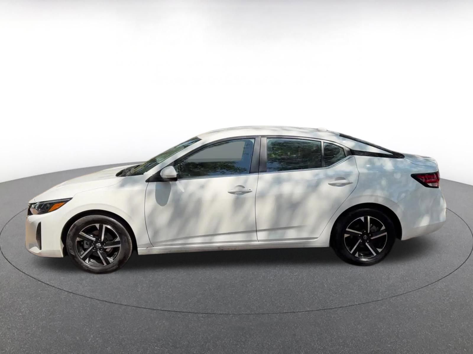 Thumbnail: 2025 Nissan Sentra - 9