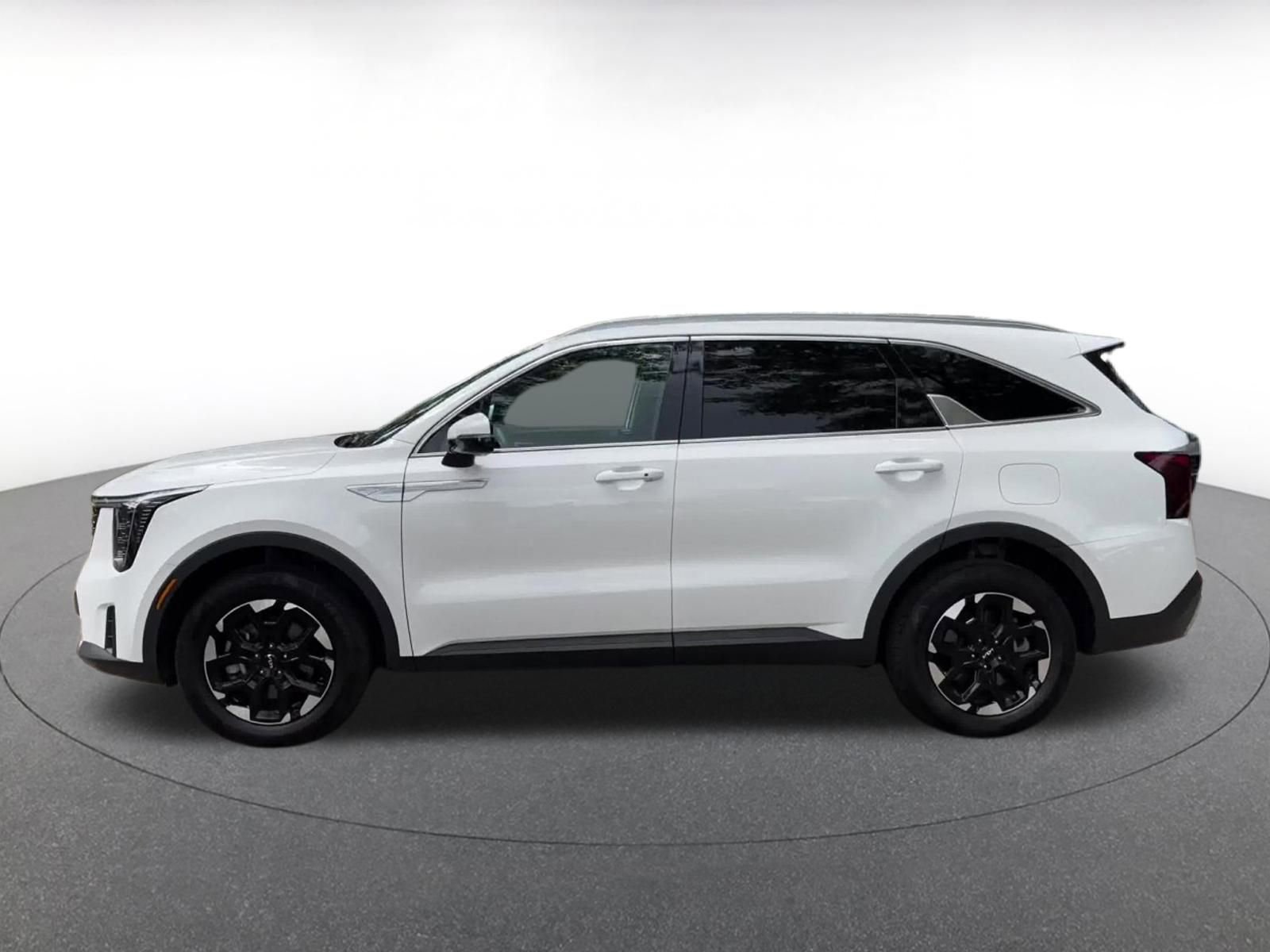 Thumbnail: 2024 Kia Sorento - 9