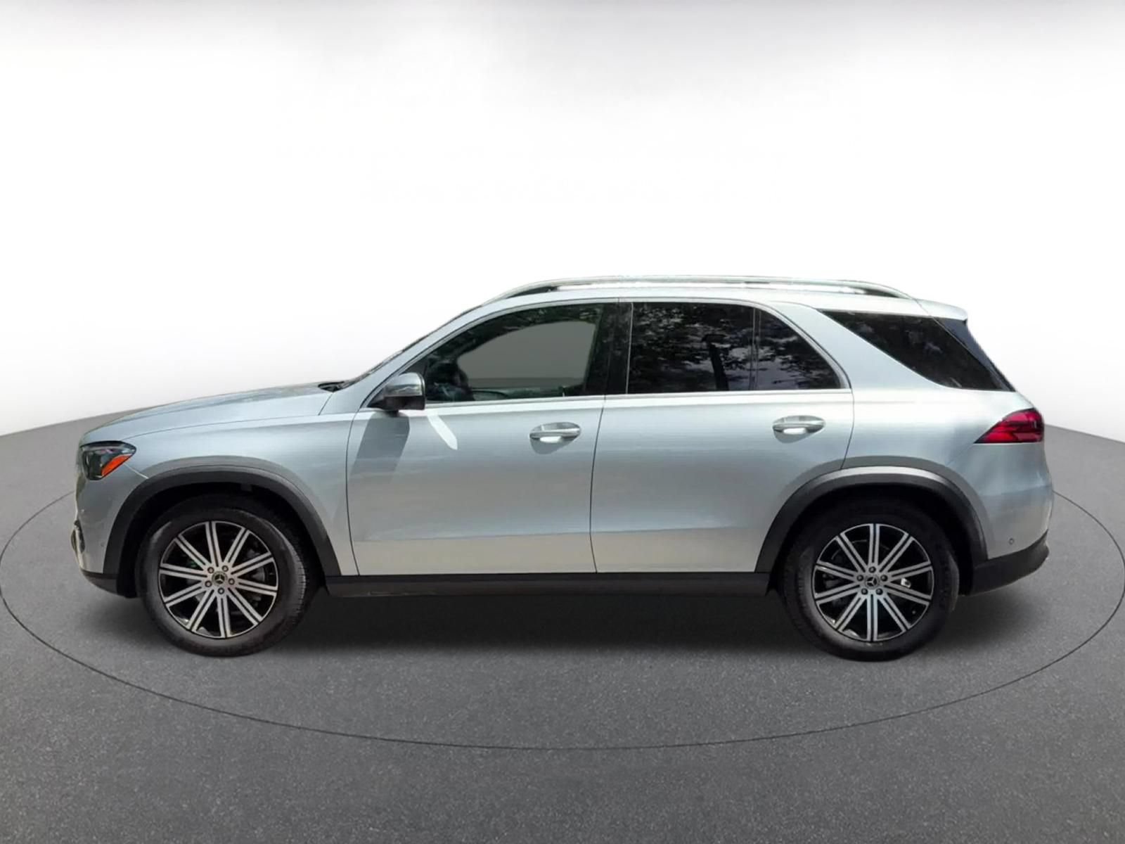 Thumbnail: 2026 Mercedes-Benz GLE - 9