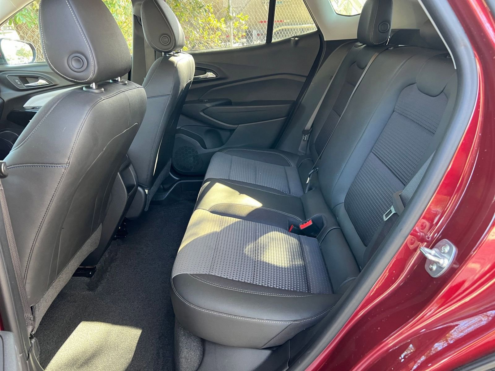 Thumbnail: 2025 Chevrolet Trax - 33