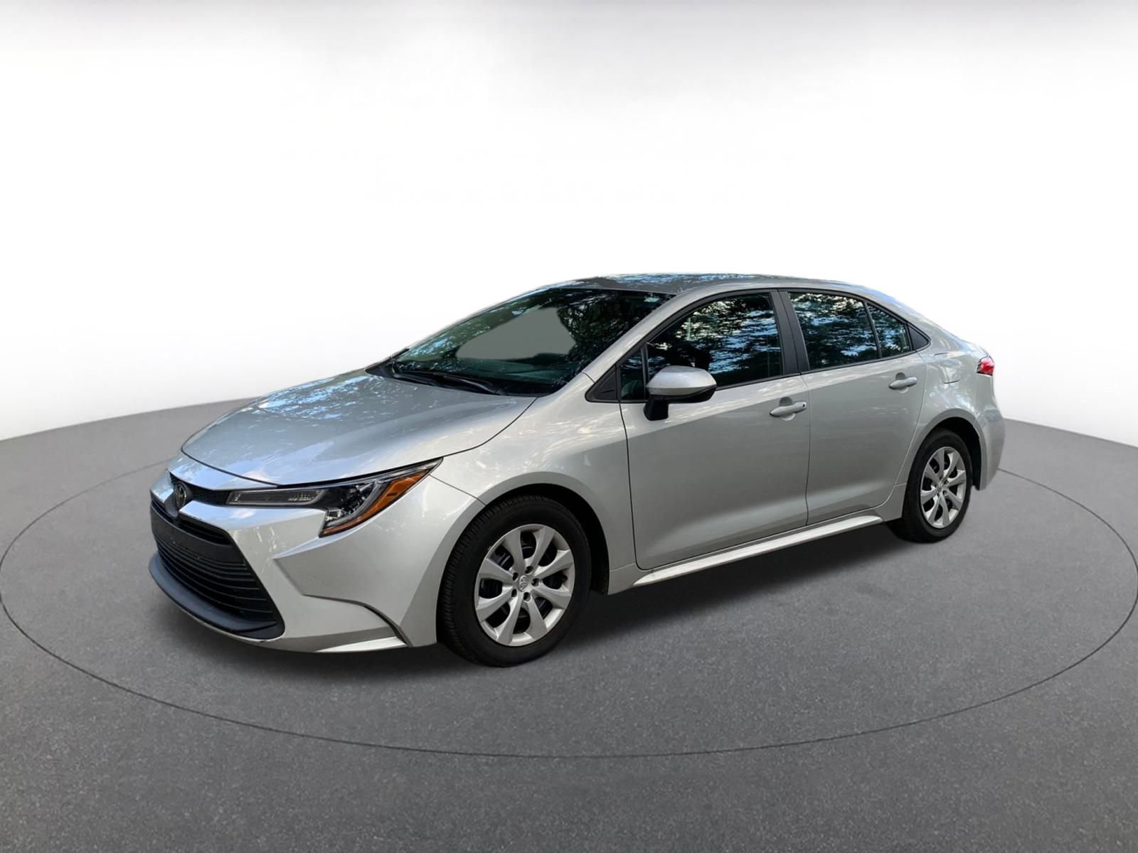 Thumbnail: 2024 Toyota Corolla - 3