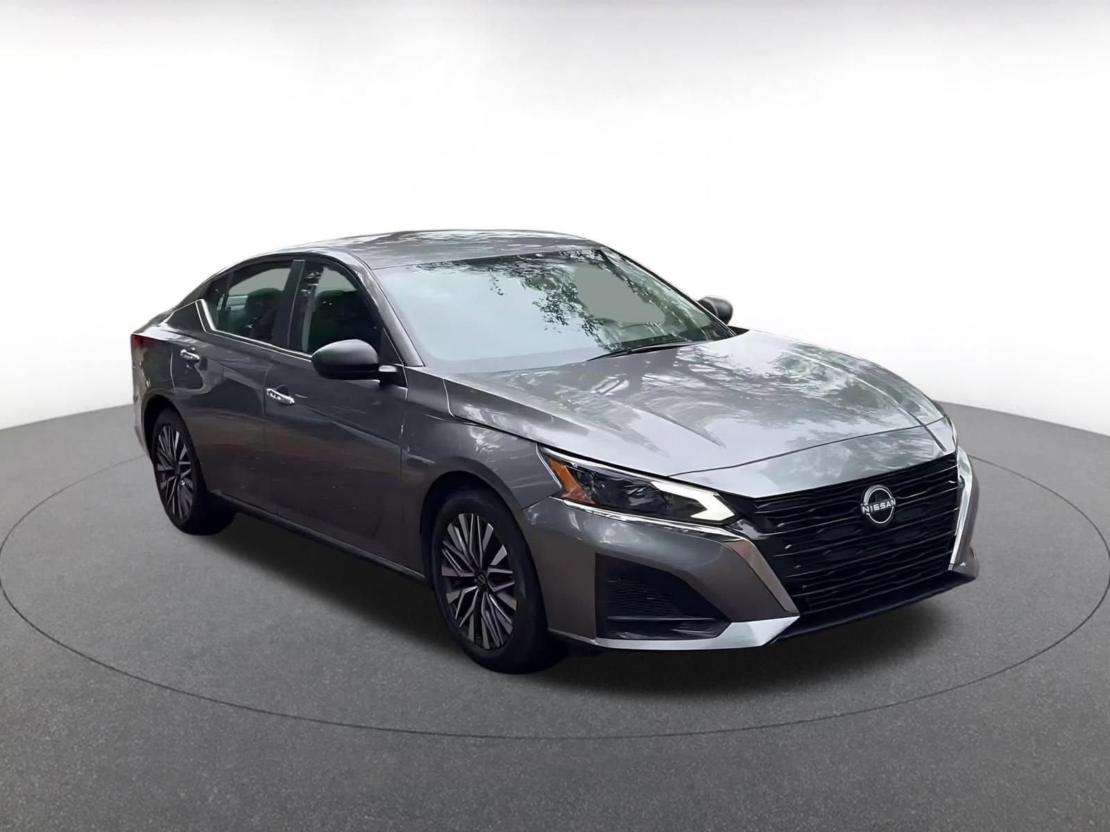 Thumbnail: 2025 Nissan Altima - 3