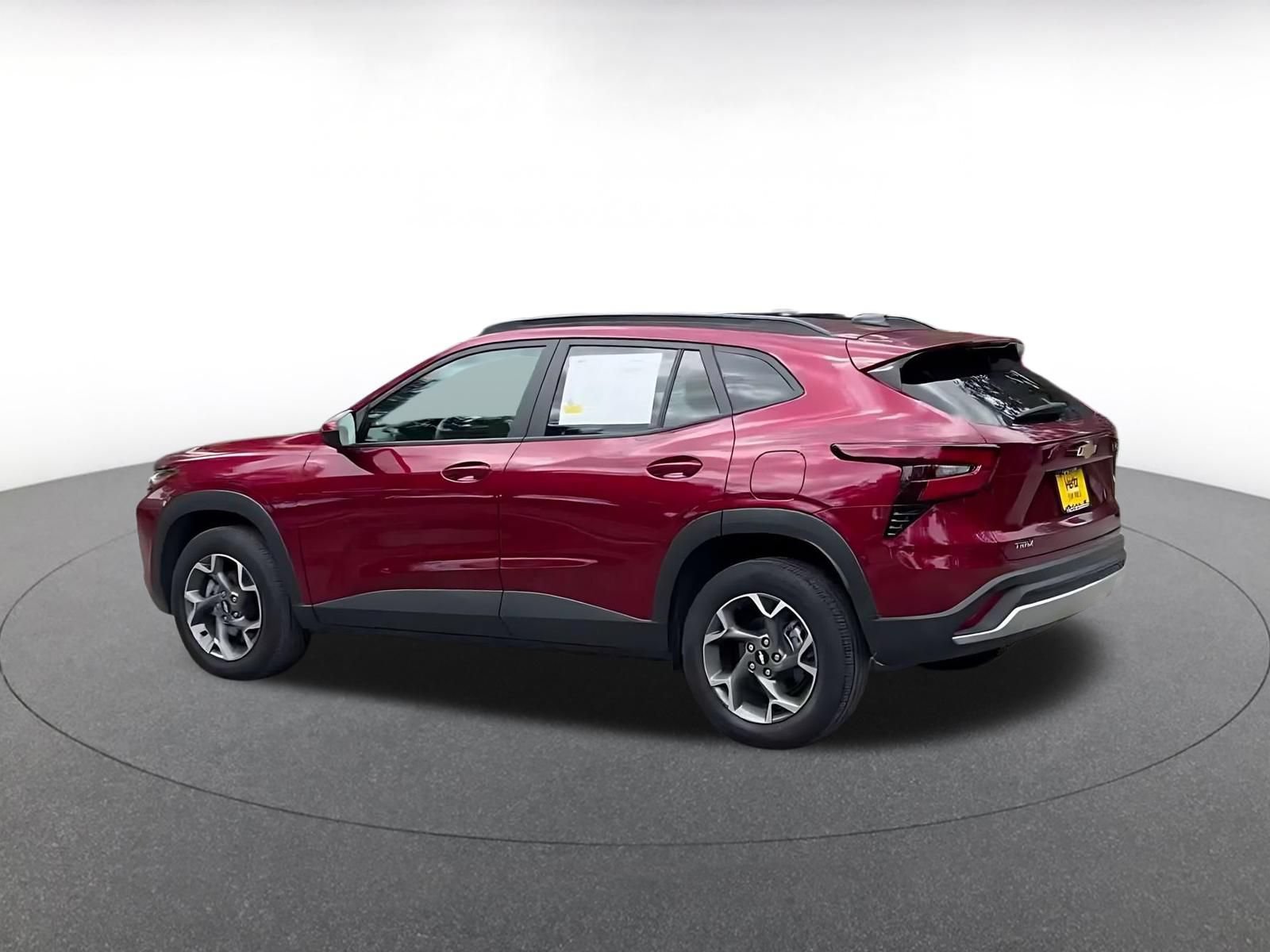Thumbnail: 2025 Chevrolet Trax - 8