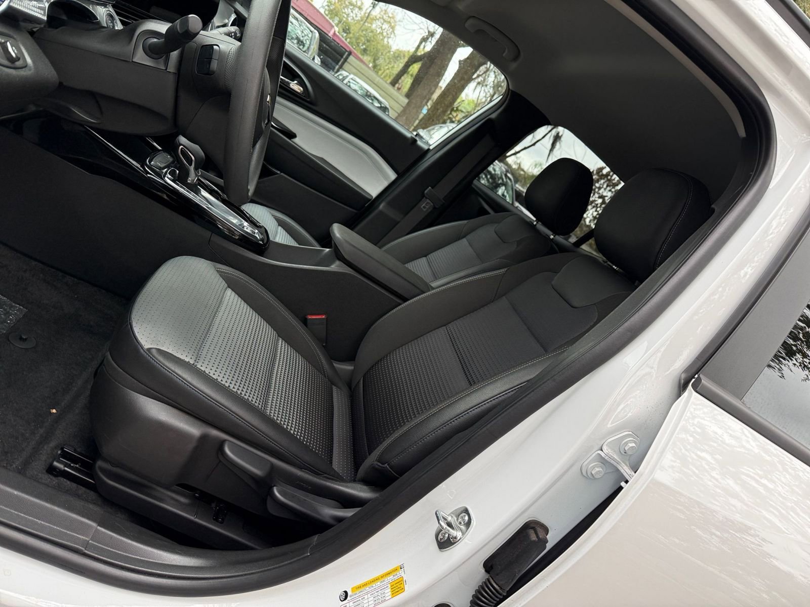 Thumbnail: 2025 Chevrolet Trax - 22