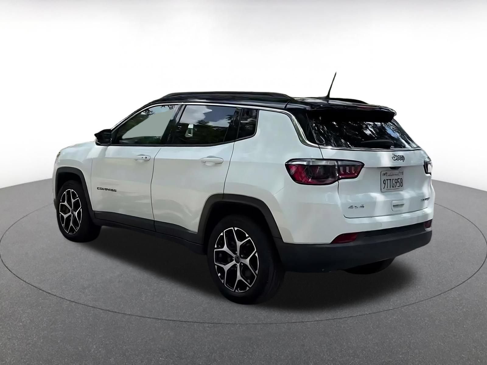 Thumbnail: 2025 Jeep Compass - 9