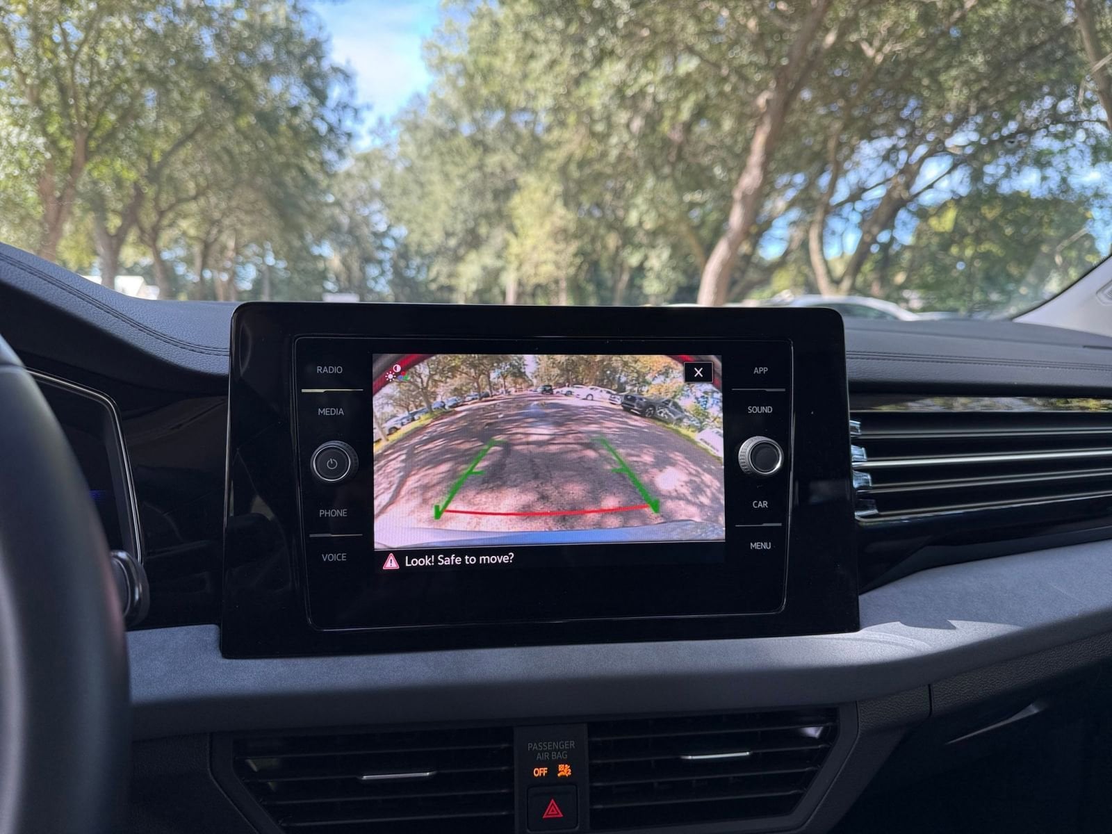 Thumbnail: 2025 Volkswagen Jetta - 17