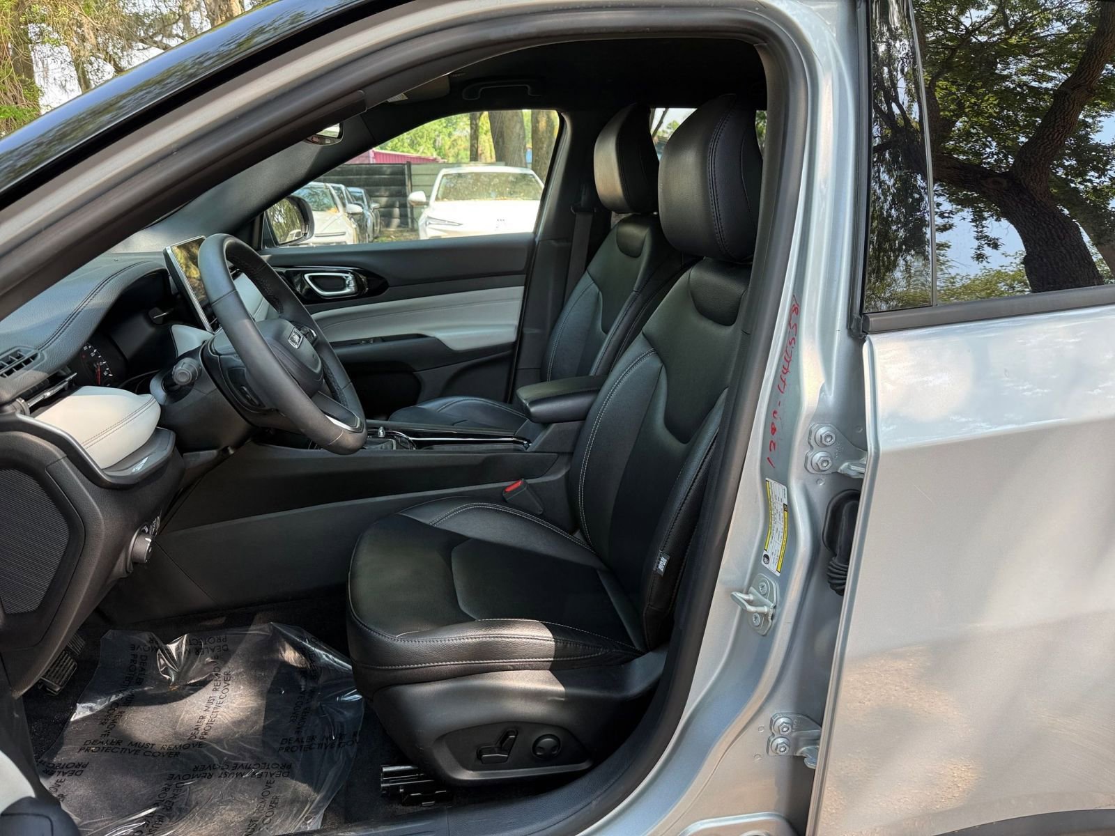 Thumbnail: 2025 Jeep Compass - 32