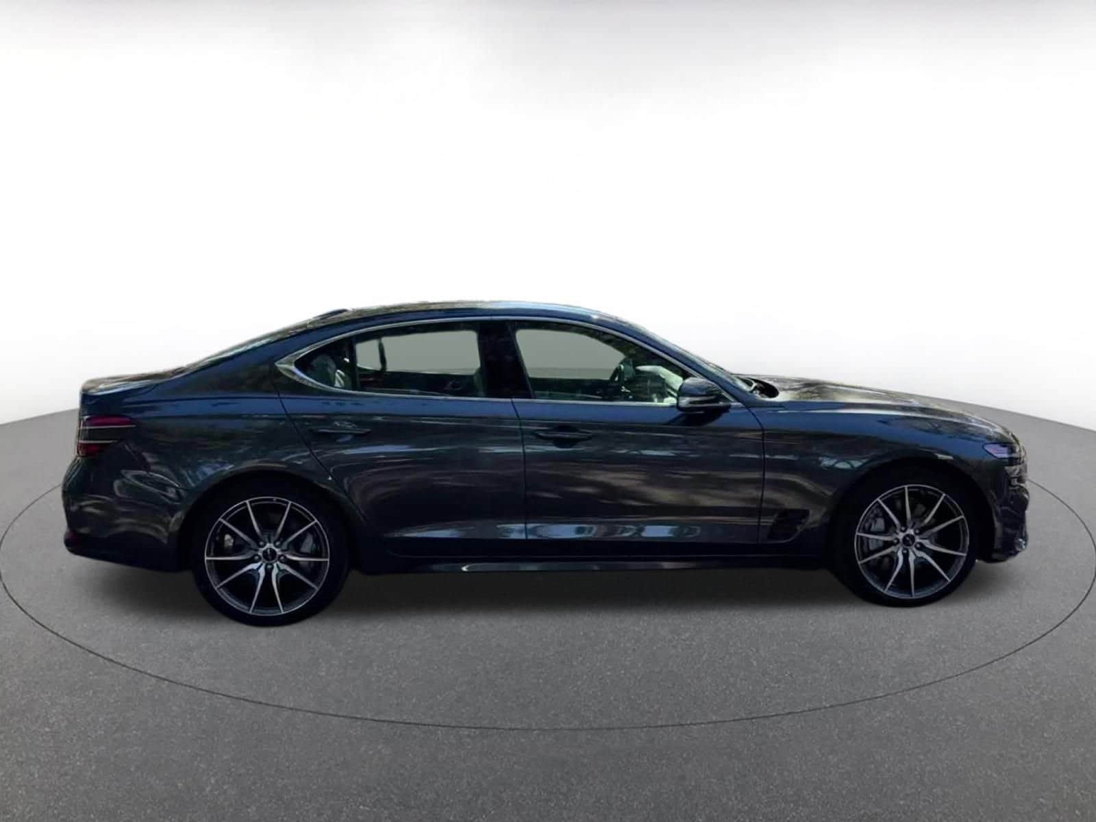 Thumbnail: 2025 Genesis G70 - 16